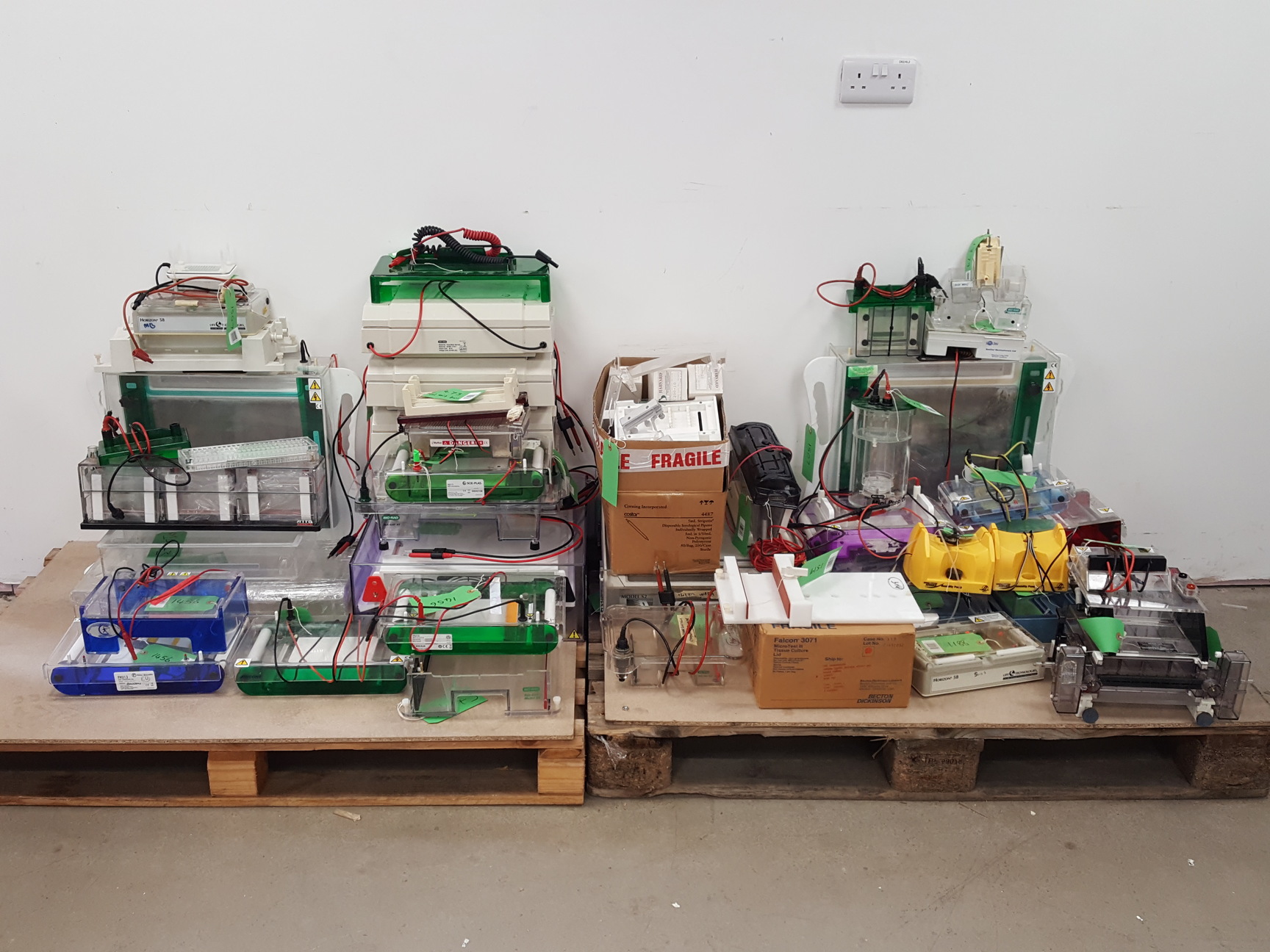 Image of Large Lot of Electrophoresis Tanks, Lids & Combs - Bio-Rad, Fisher Lab Job Lot