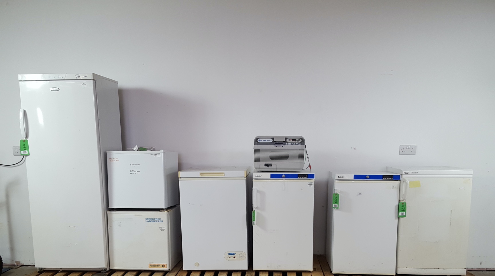 9x Laboratory Refrigerators and Freezers LEC, LABCOLD, Servis Lab Job Lot