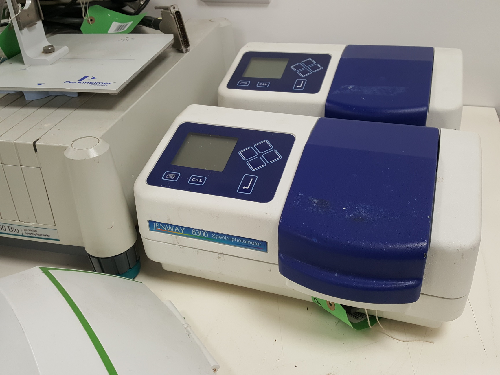 Image of 16x Spectrometers Spectrophotometers - Varian, Jenway, Genomic 6300 Lab Job Lot