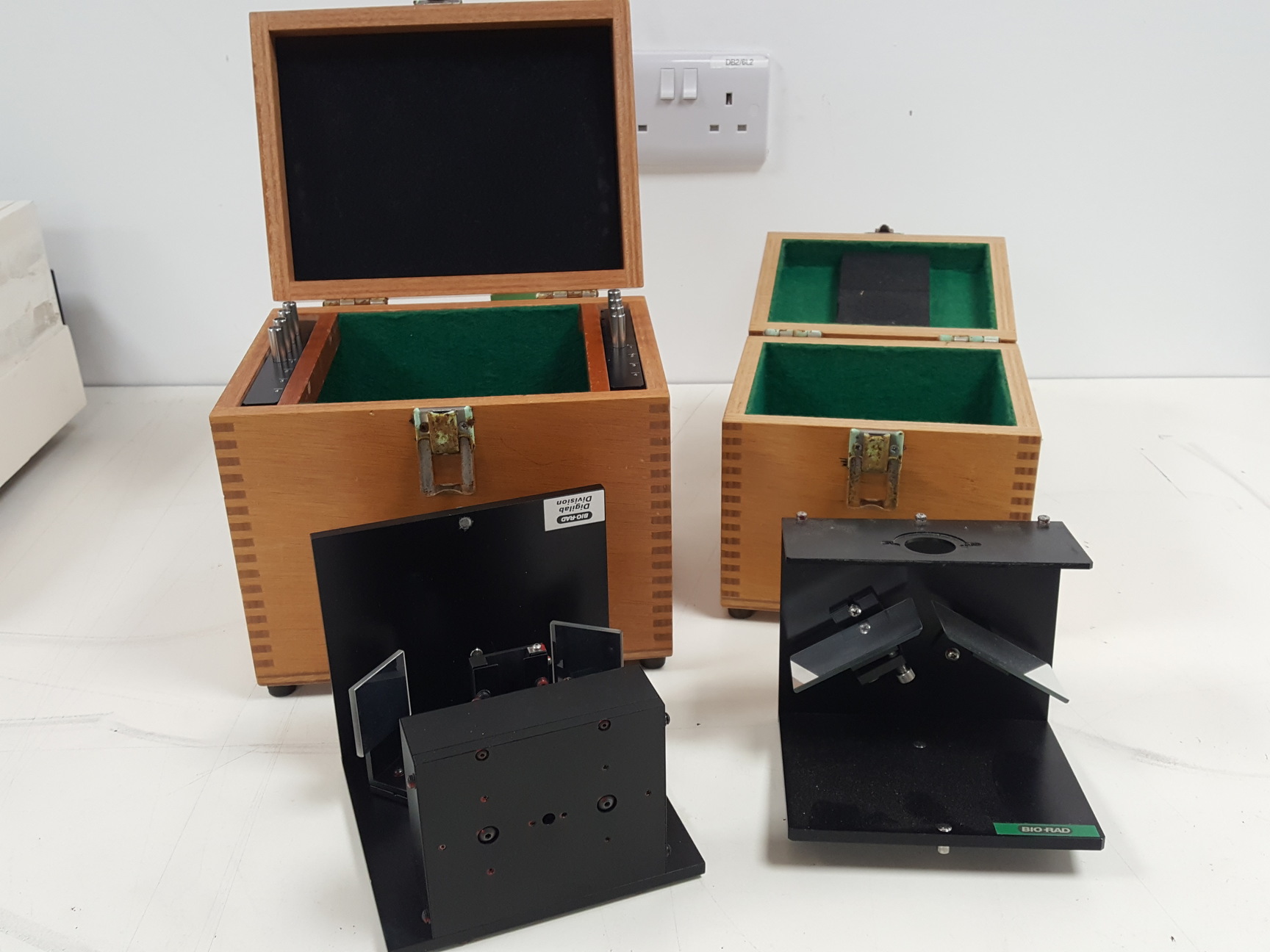 Image of 16x Spectrometers Spectrophotometers - Varian, Jenway, Genomic 6300 Lab Job Lot