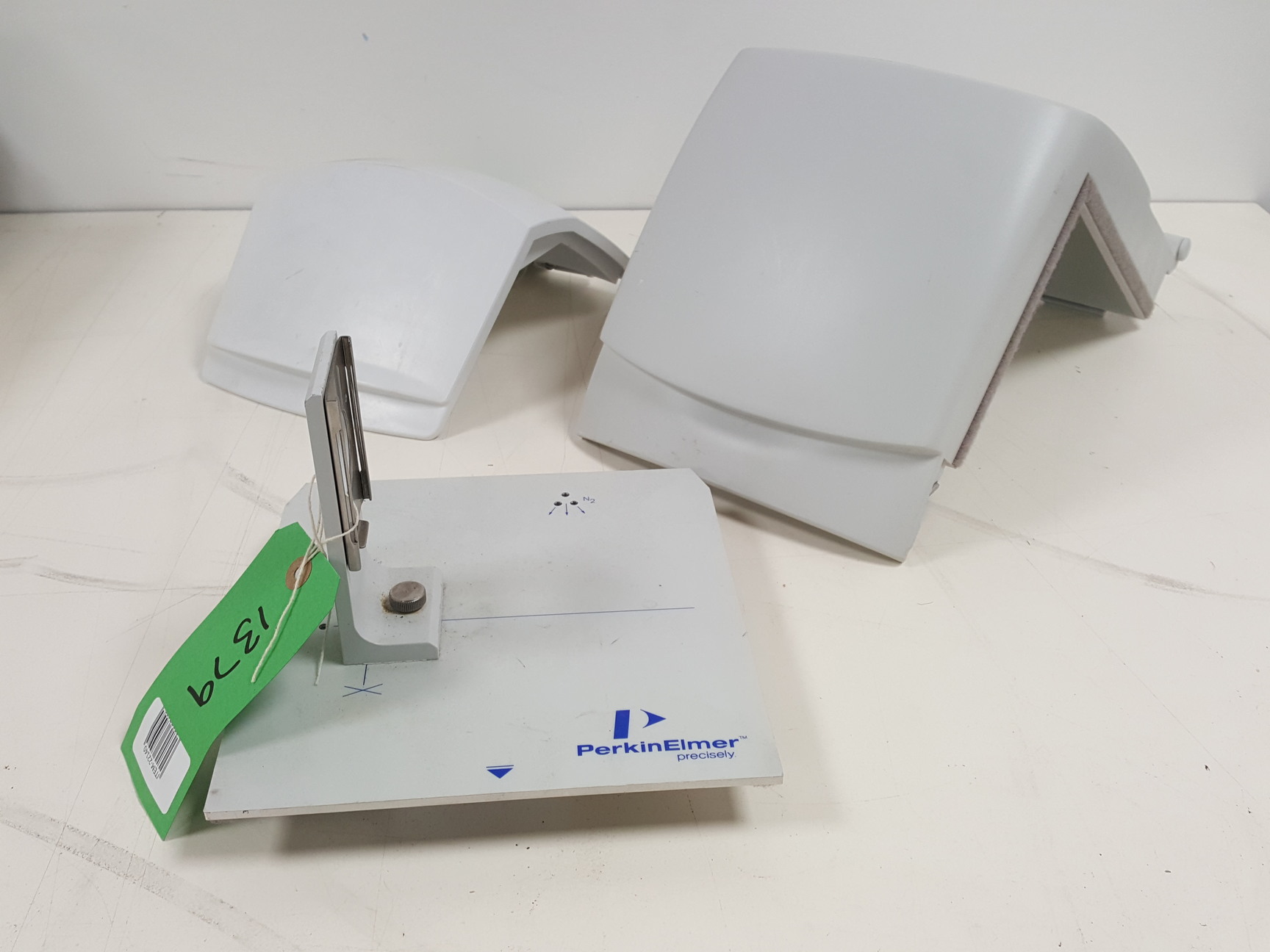 Image of 16x Spectrometers Spectrophotometers - Varian, Jenway, Genomic 6300 Lab Job Lot