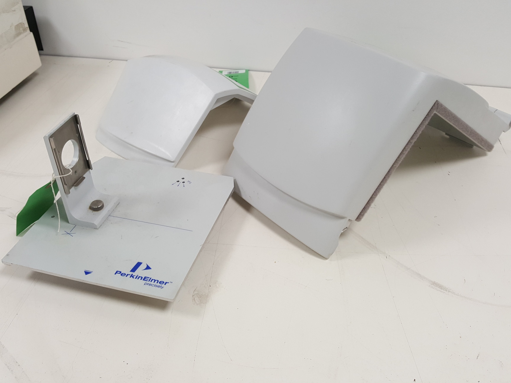 Image of 16x Spectrometers Spectrophotometers - Varian, Jenway, Genomic 6300 Lab Job Lot