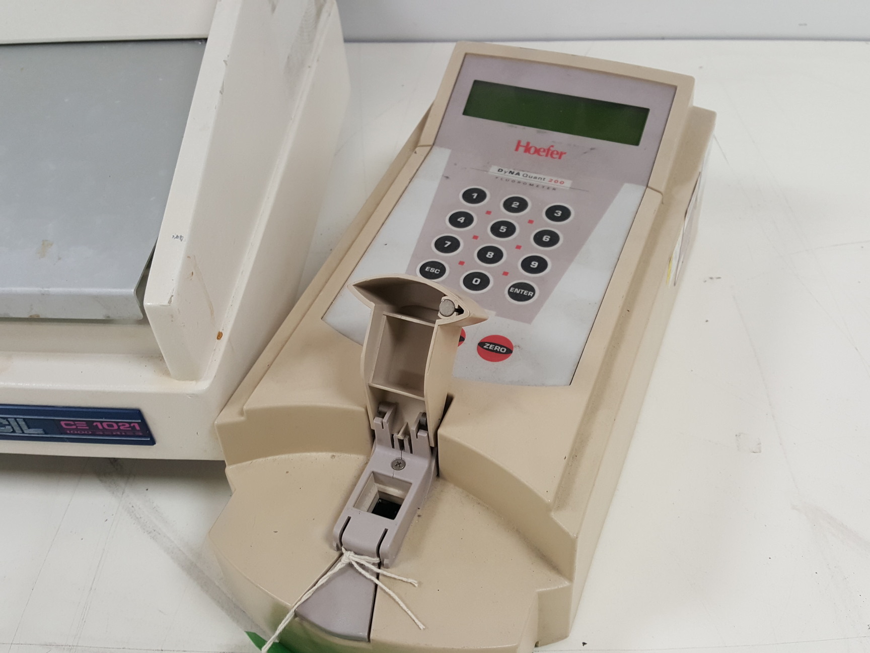Image of 16x Spectrometers Spectrophotometers - Varian, Jenway, Genomic 6300 Lab Job Lot