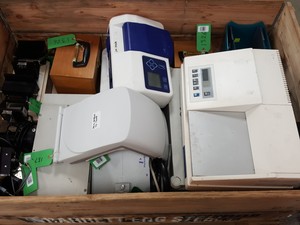Thumbnail image of 16x Spectrometers Spectrophotometers - Varian, Jenway, Genomic 6300 Lab Job Lot