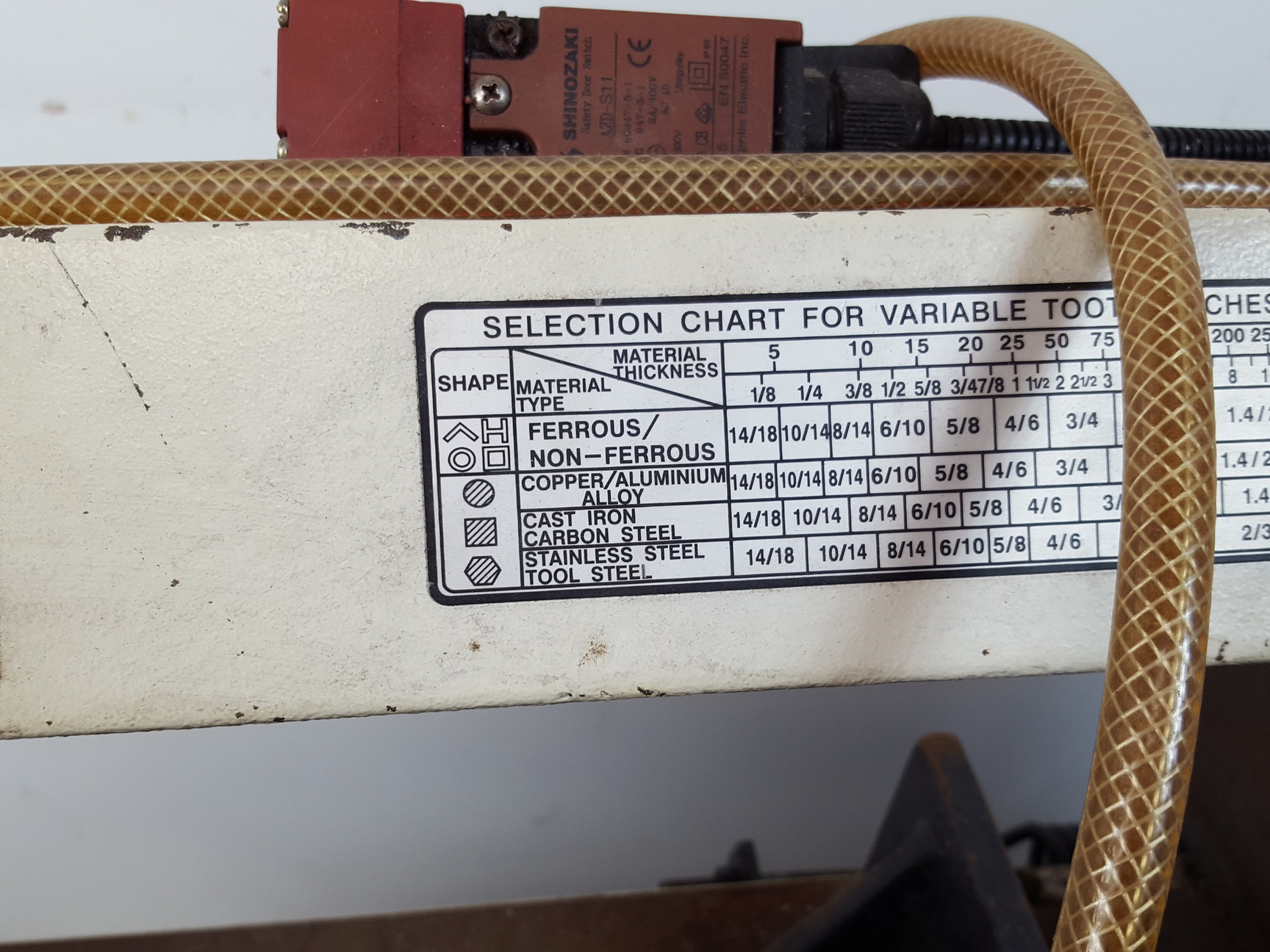 Image of Chester UK 8" Metal Cutting Bandsaw  Model: RF-812N - Band Saw