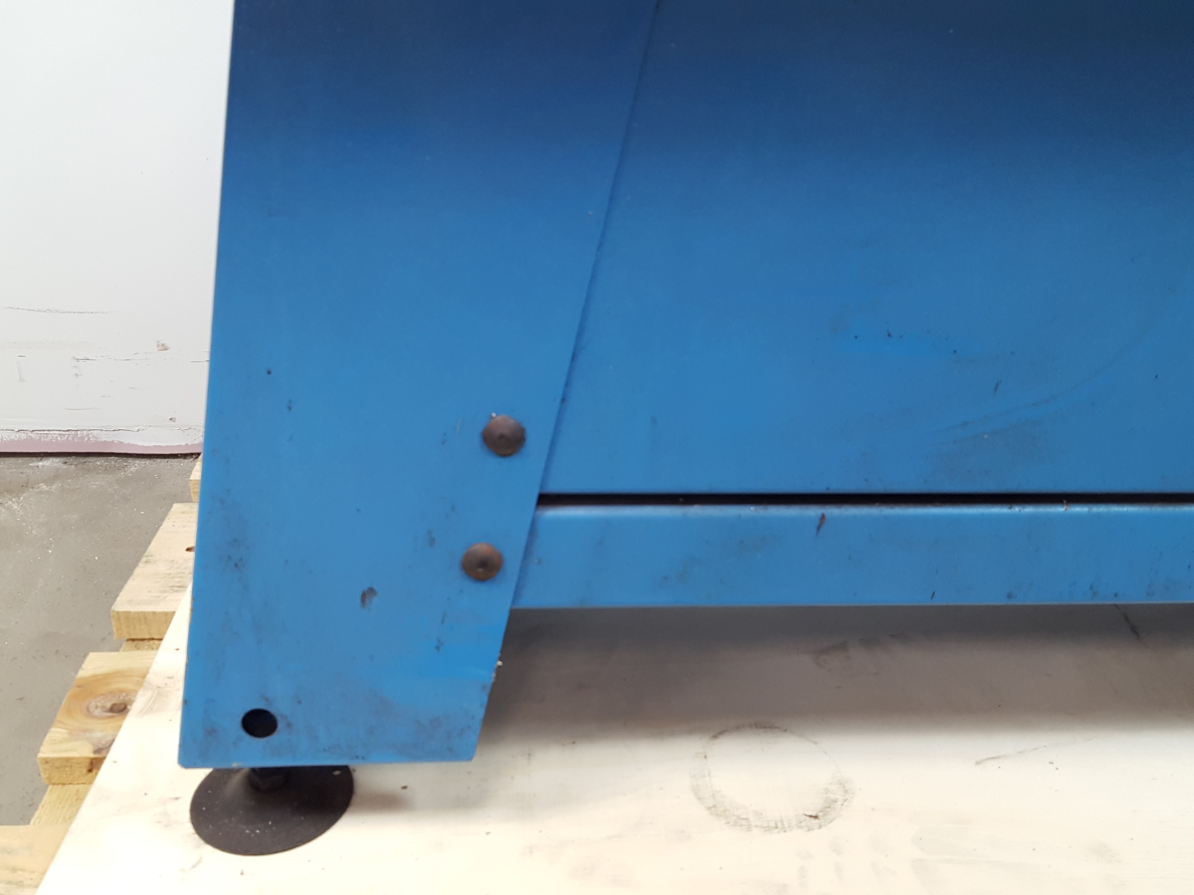 Image of Chester UK 8" Metal Cutting Bandsaw  Model: RF-812N - Band Saw