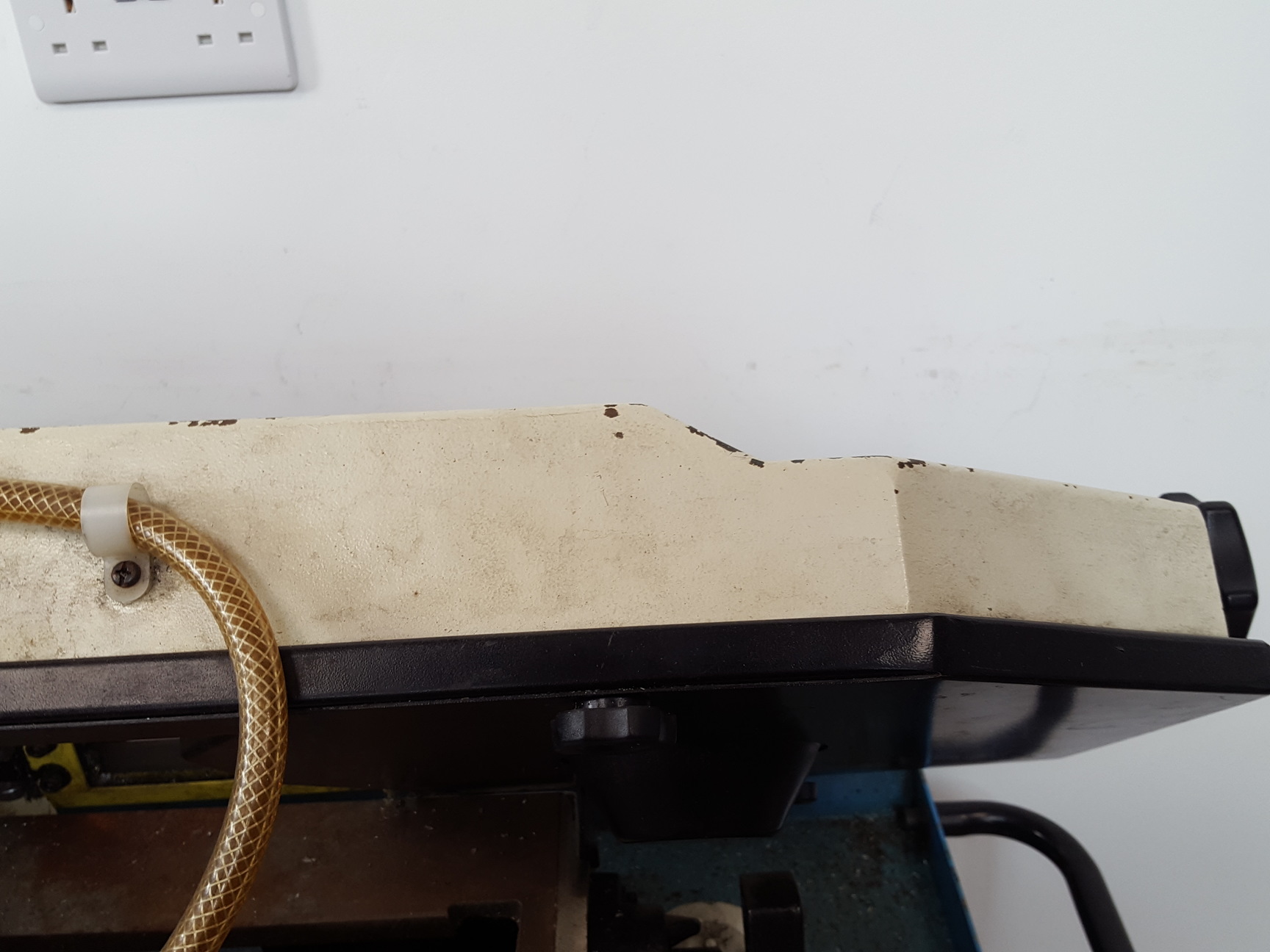 Image of Chester UK 8" Metal Cutting Bandsaw  Model: RF-812N - Band Saw