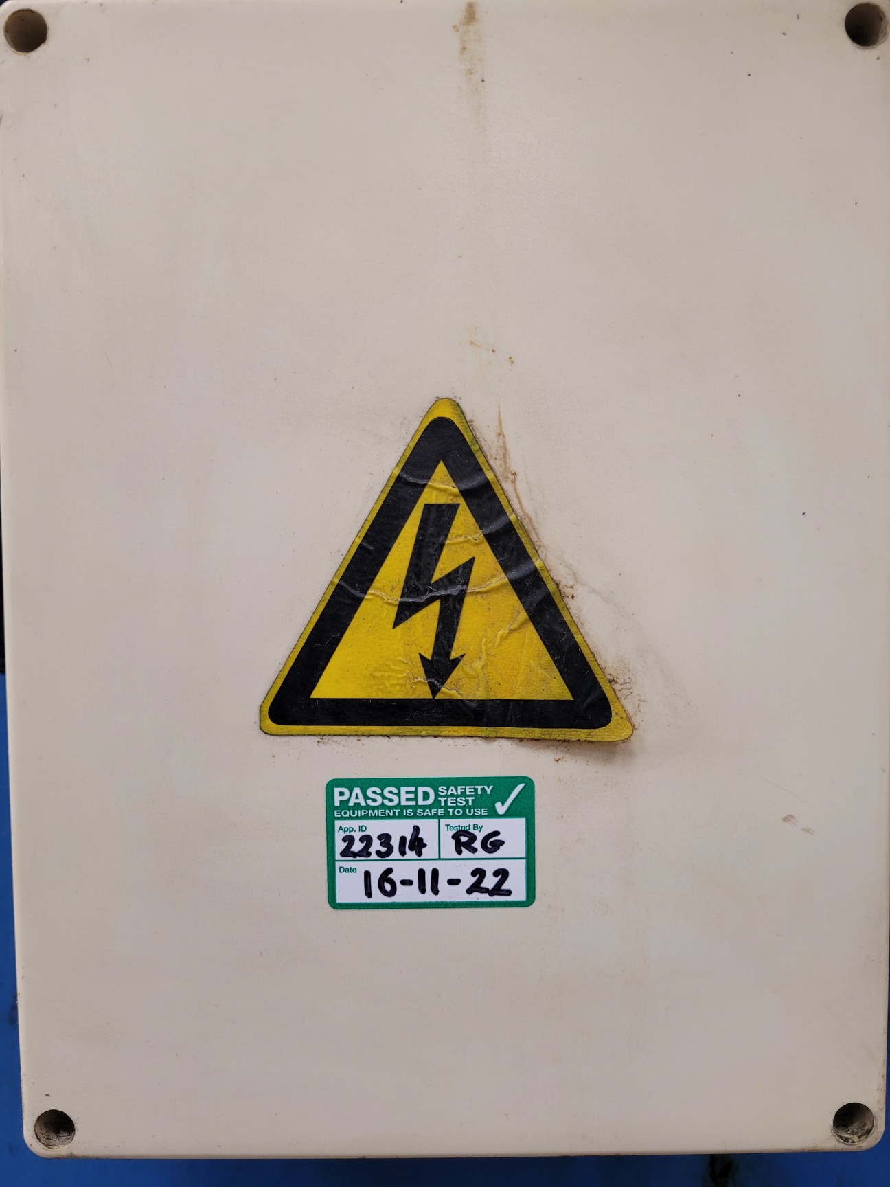Image of Chester UK 8" Metal Cutting Bandsaw  Model: RF-812N - Band Saw