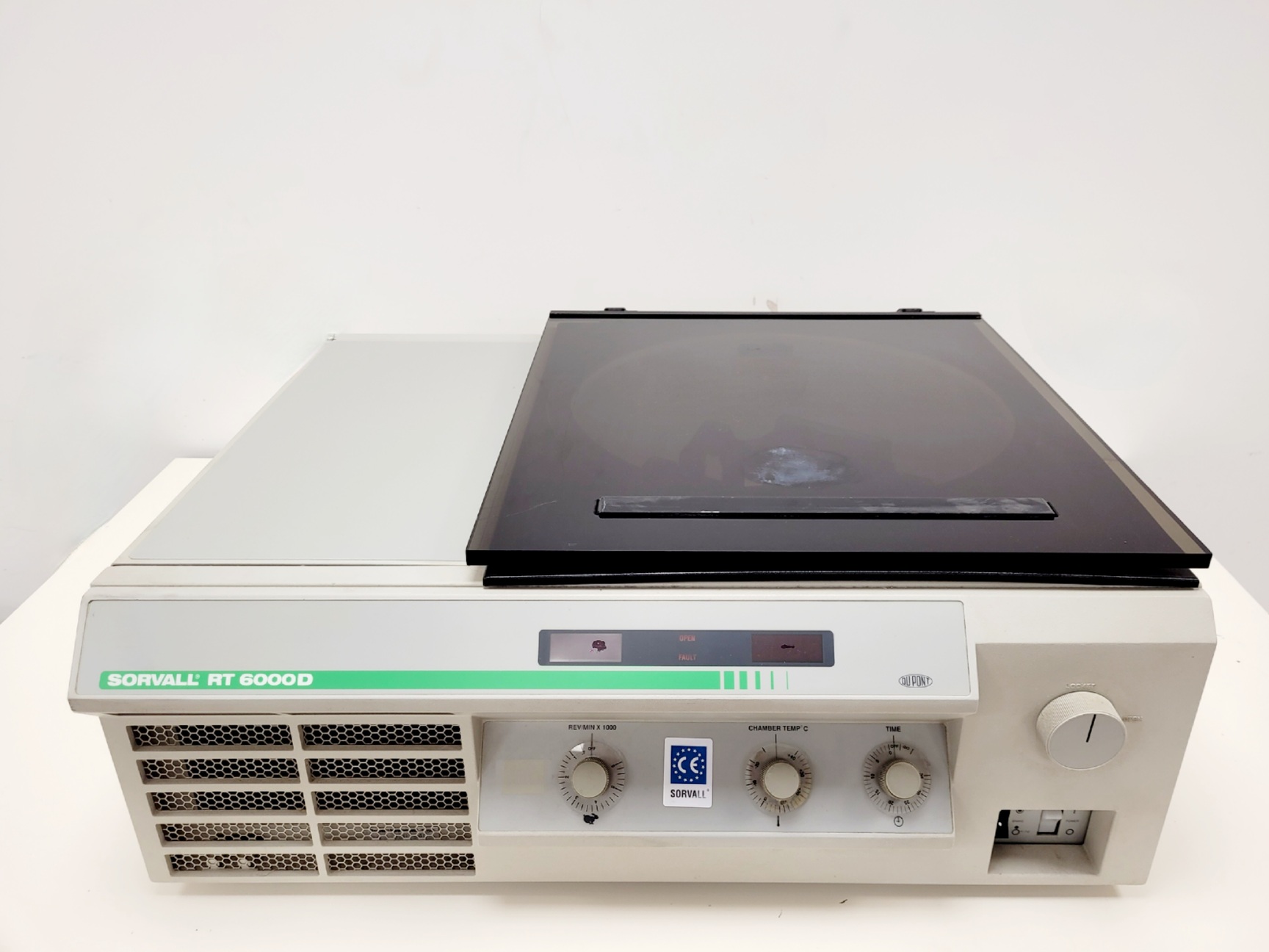 Image of Sorvall Centrifuge RT6000 D w/ 3600rpm Rotor, Buckets & Inserts Lab