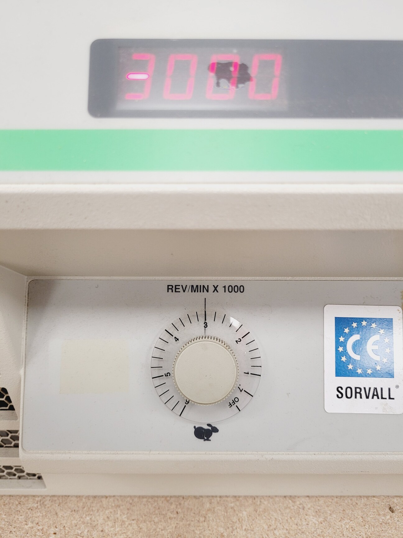 Image of Sorvall Centrifuge RT6000 D w/ 3600rpm Rotor, Buckets & Inserts Lab