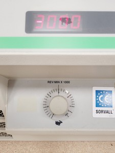 Thumbnail image of Sorvall Centrifuge RT6000 D w/ 3600rpm Rotor, Buckets & Inserts Lab