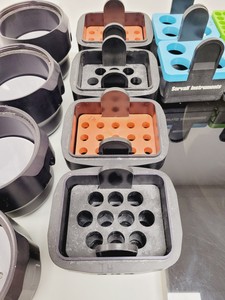Thumbnail image of Sorvall Centrifuge RT6000 D w/ 3600rpm Rotor, Buckets & Inserts Lab