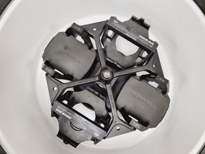 Thumbnail image of Sorvall Centrifuge RT6000 D w/ 3600rpm Rotor, Buckets & Inserts Lab
