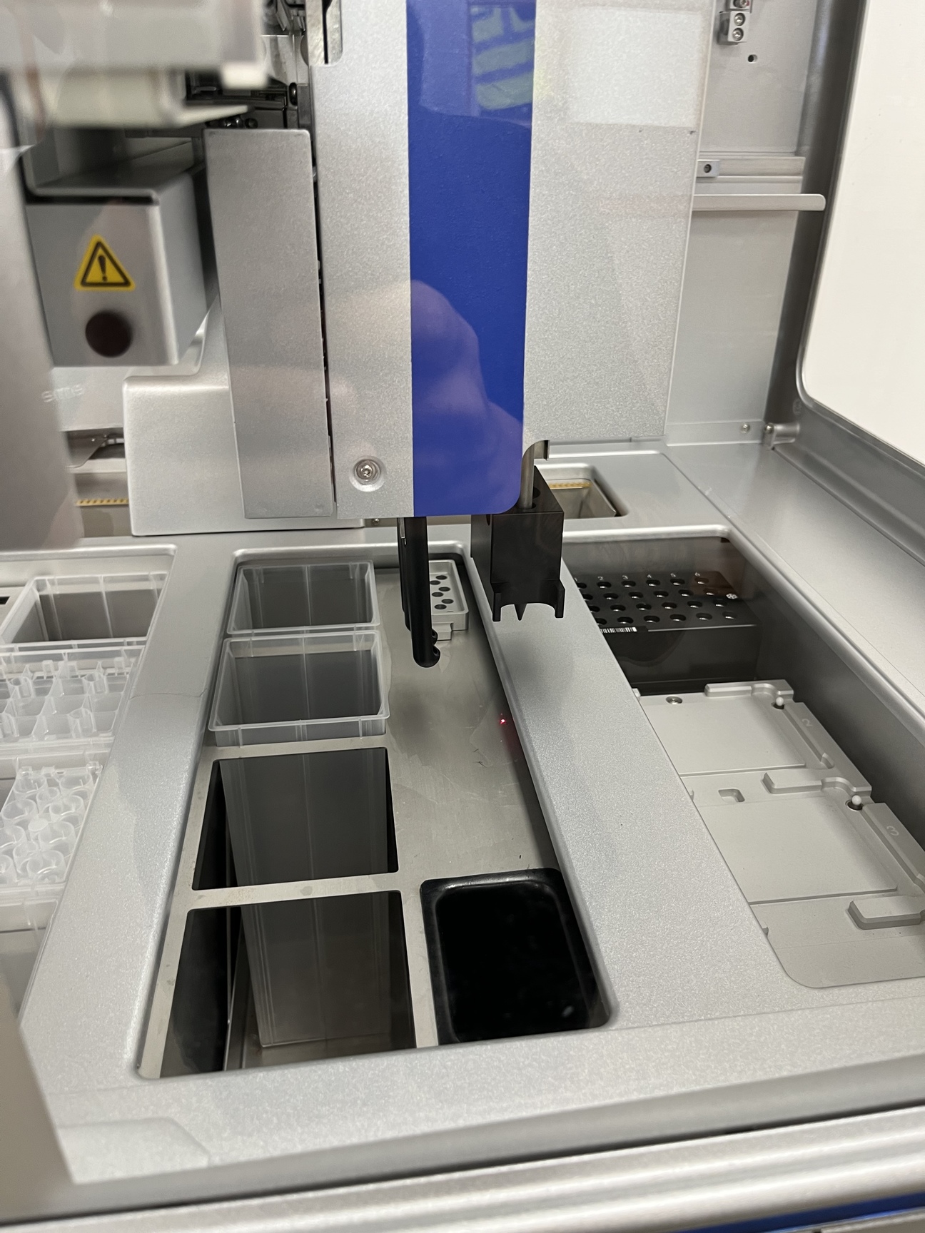 Image of Qiagen QIAsymphony Nucleic Acid Purification System - Sample Preperation Lab