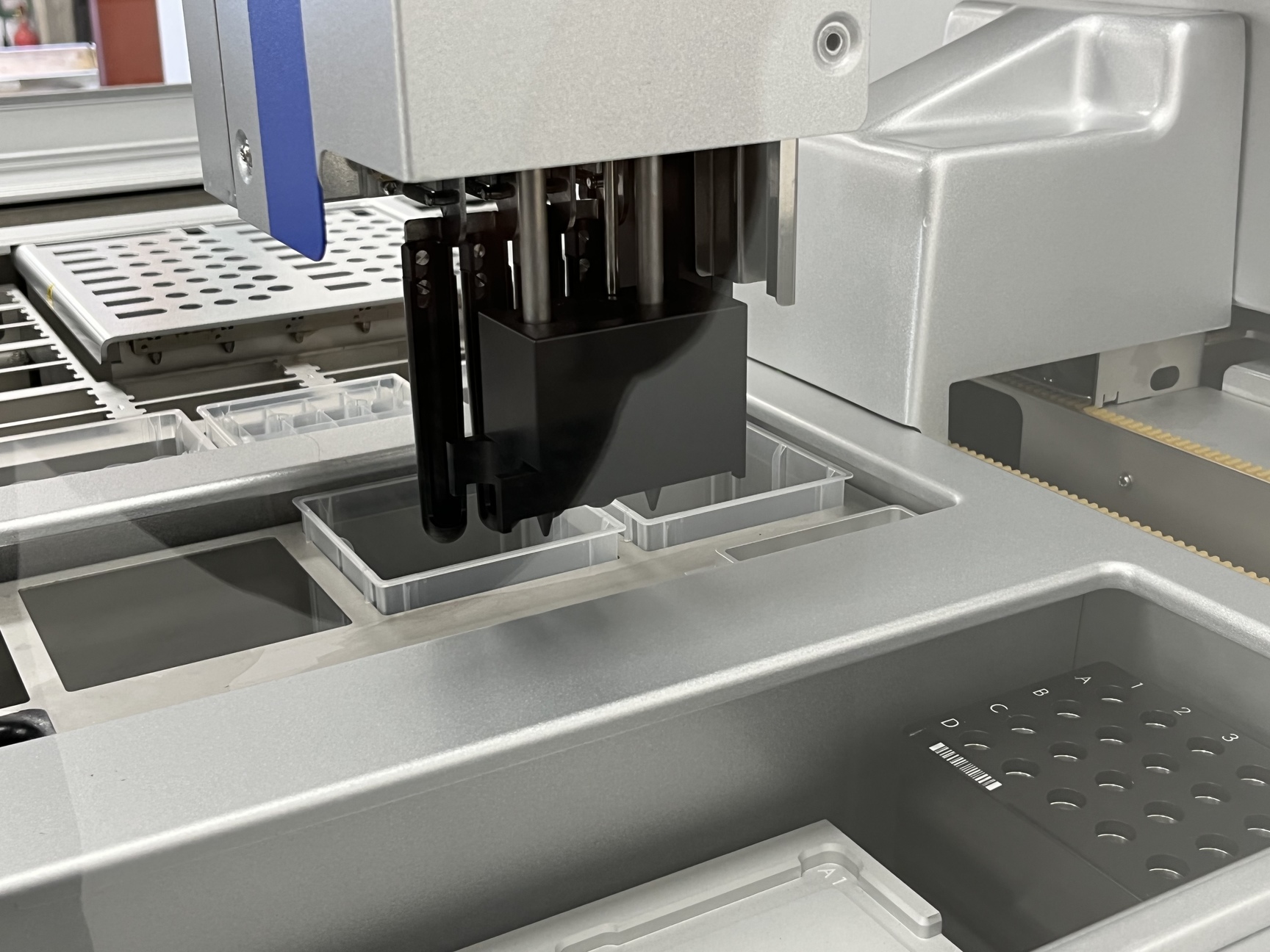 Image of Qiagen QIAsymphony Nucleic Acid Purification System - Sample Preperation Lab