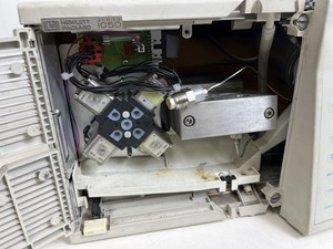 Thumbnail image of Hewlett Packard 1050 HPLC System with PC & Software Lab