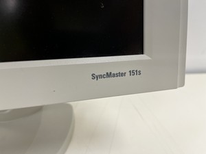 Thumbnail image of Hewlett Packard 1050 HPLC System with PC & Software Lab