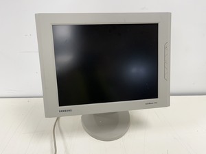 Thumbnail image of Hewlett Packard 1050 HPLC System with PC & Software Lab