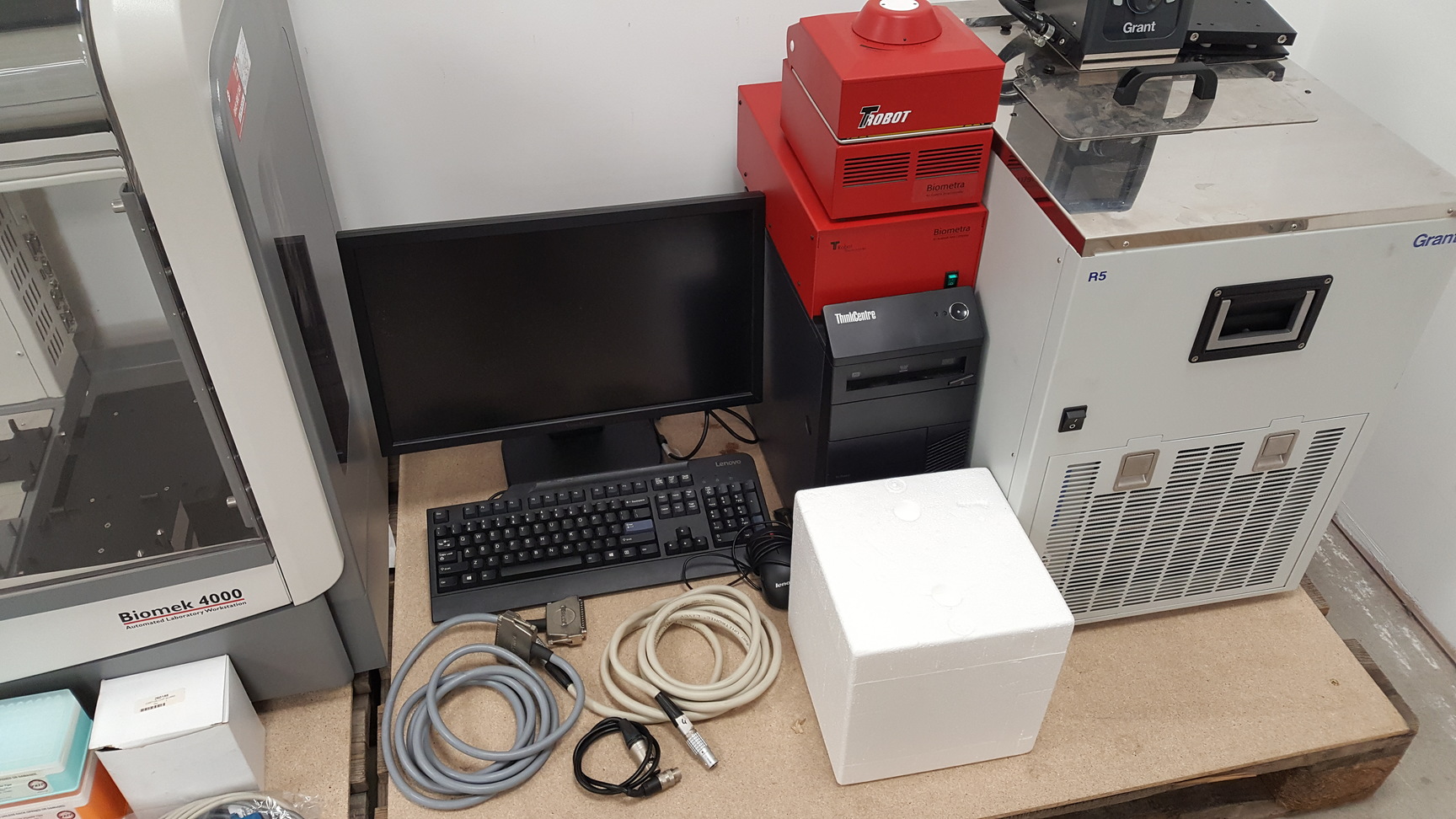 Image of Beckman Coulter Biomek 4000 (2015) Automated Laboratory Workstation PC Software 