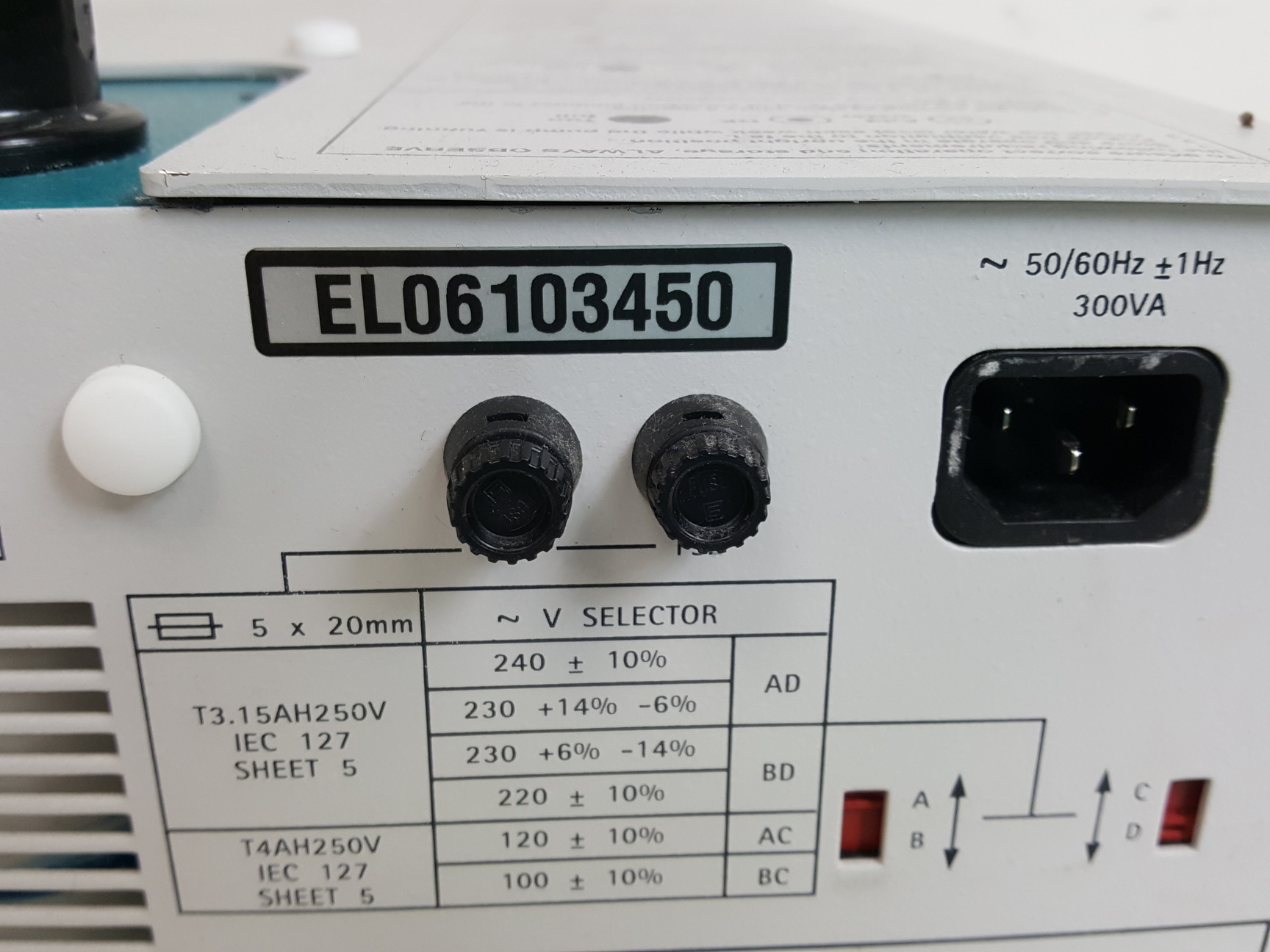Image of Varian Cary 4000 UV-VIS High Reference Spectrophotometer Lab