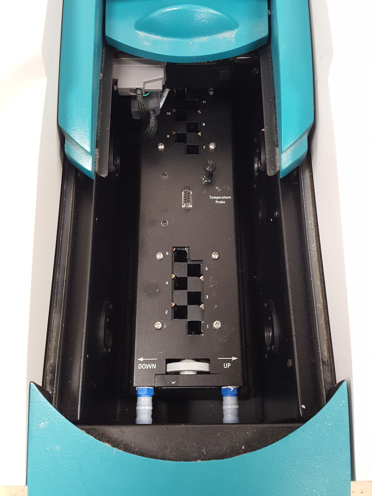 Image of Varian Cary 4000 UV-VIS High Reference Spectrophotometer Lab