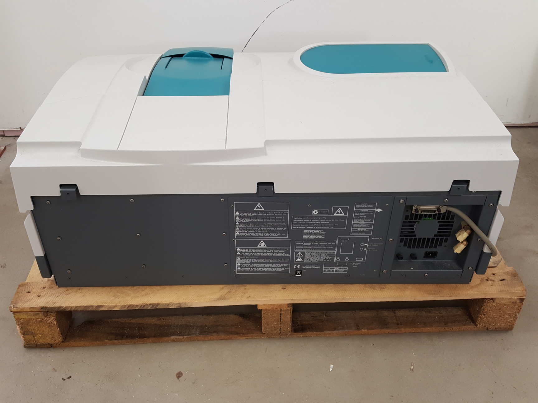 Image of Varian Cary 4000 UV-VIS High Reference Spectrophotometer Lab