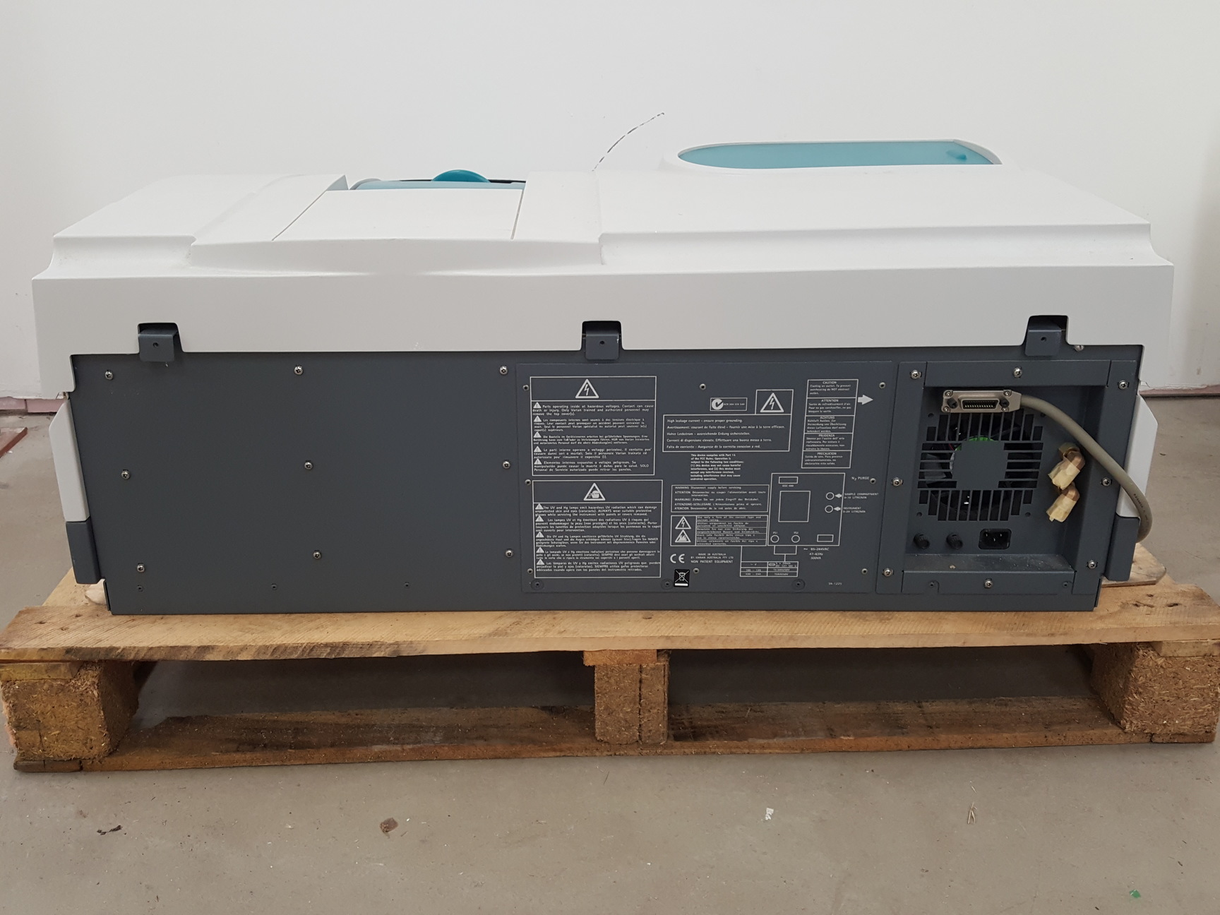 Image of Varian Cary 4000 UV-VIS High Reference Spectrophotometer Lab