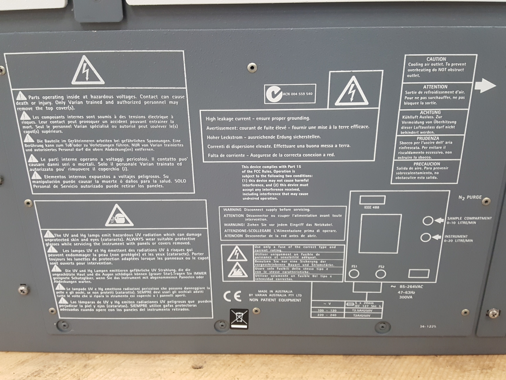 Image of Varian Cary 4000 UV-VIS High Reference Spectrophotometer Lab