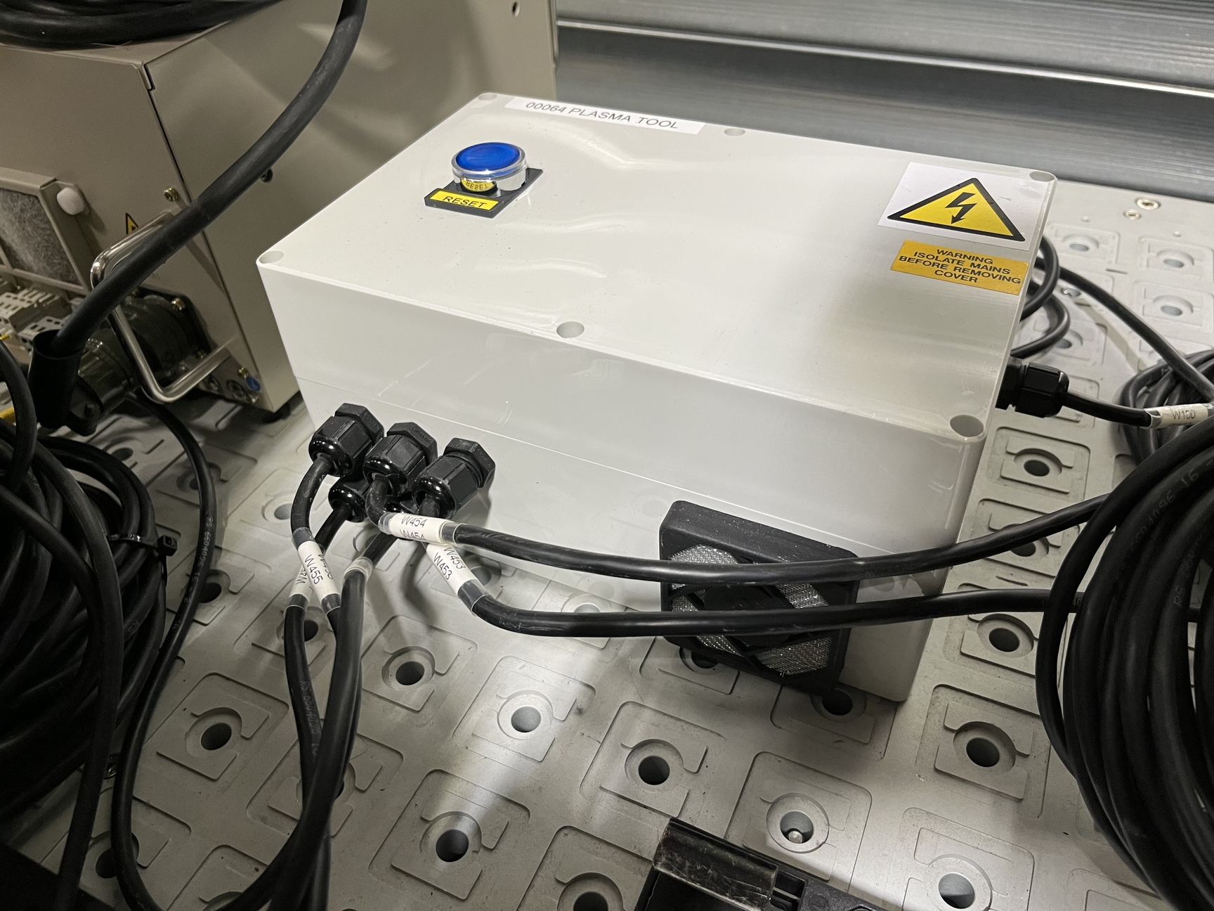 Image of Yaskawa Motoman Robot Robotics Arm + Controller & Safety Caging, YR-HP3XF-B03