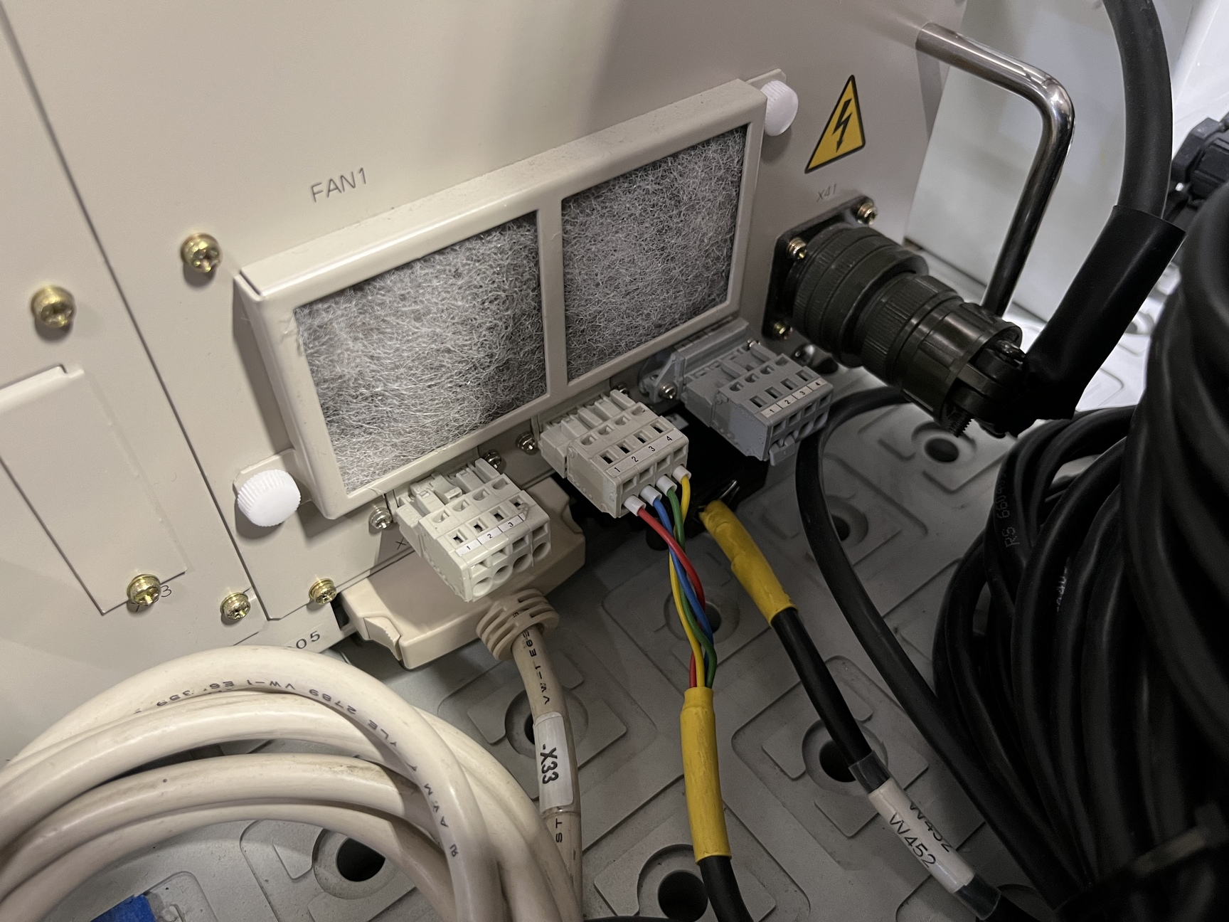 Image of Yaskawa Motoman Robot Robotics Arm + Controller & Safety Caging, YR-HP3XF-B03