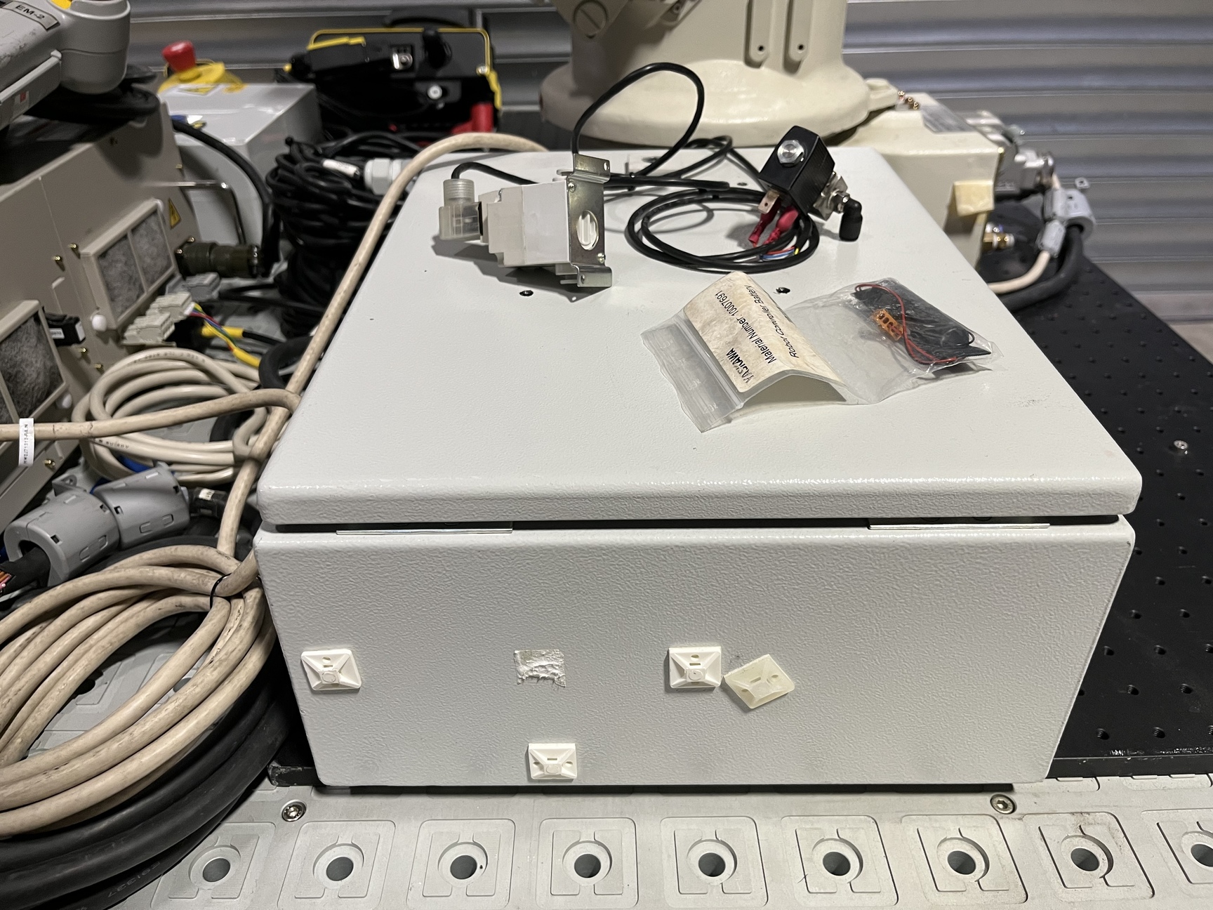 Image of Yaskawa Motoman Robot Robotics Arm + Controller & Safety Caging, YR-HP3XF-B03
