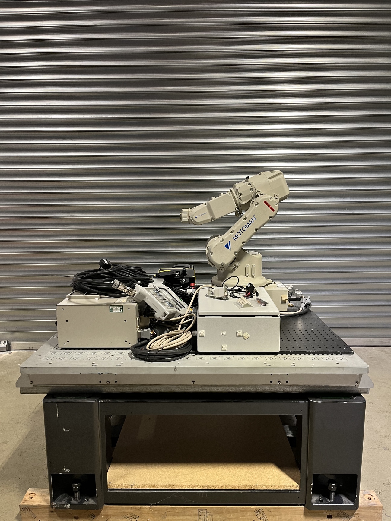 Image of Yaskawa Motoman Robot Robotics Arm + Controller & Safety Caging, YR-HP3XF-B03