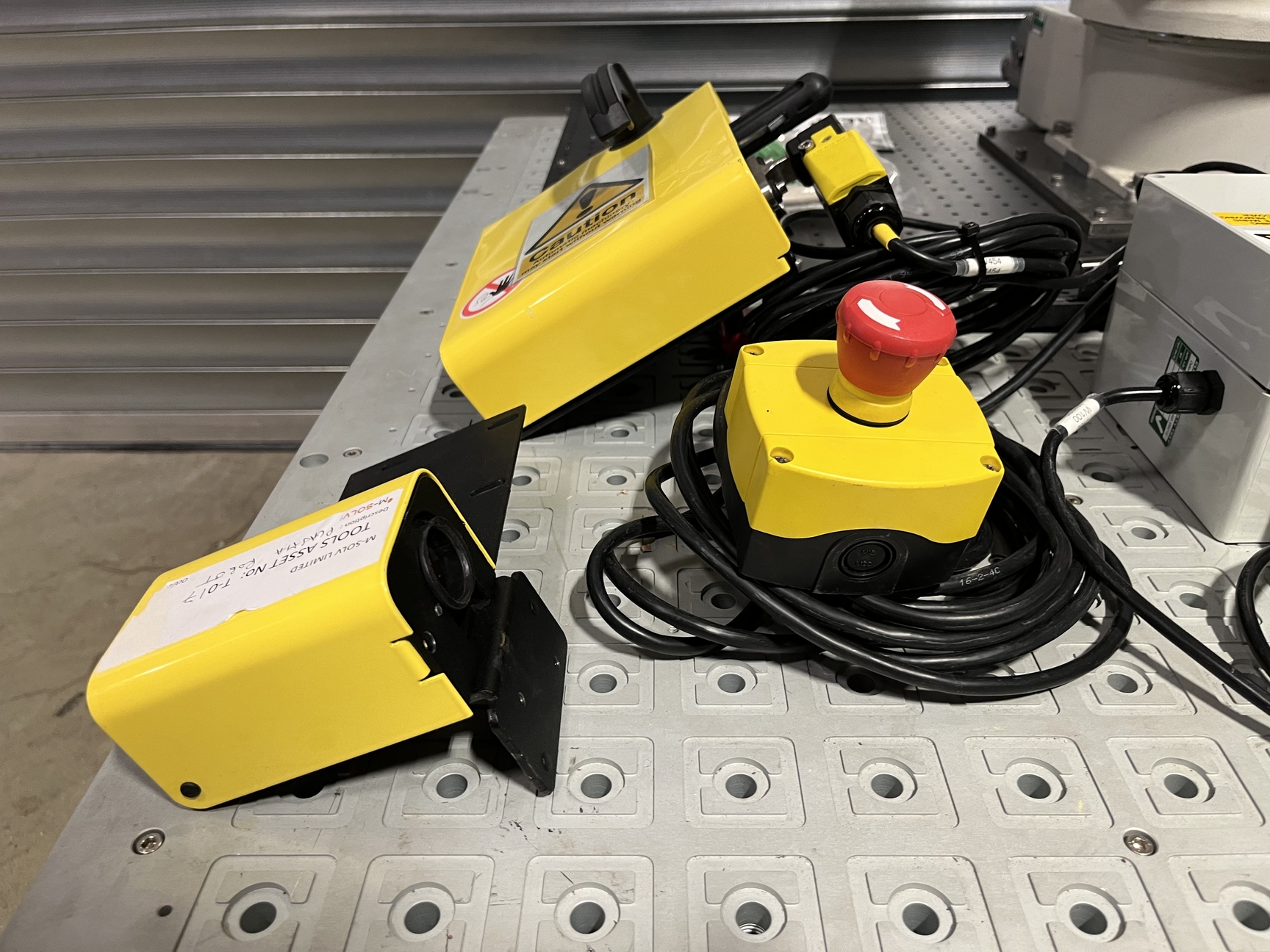 Image of Yaskawa Motoman Robot Robotics Arm + Controller & Safety Caging, YR-HP3XF-B03