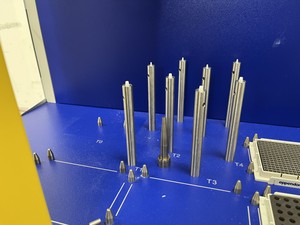 Thumbnail image of Eppendorf epMotion 5075 Liquid Handling Workstation - Pippeting Robot Lab