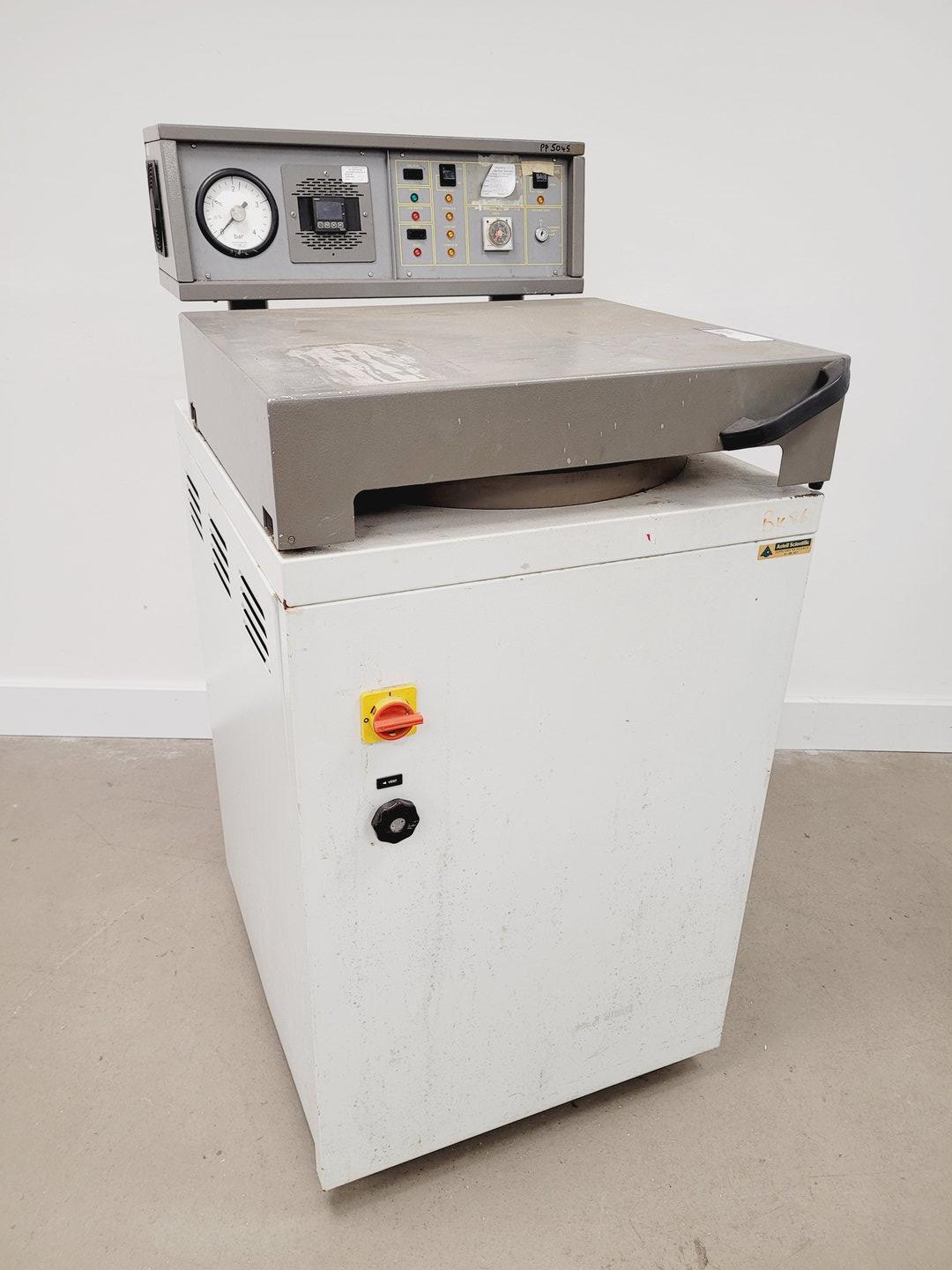 Image of Astell Scientific Top Loading Autoclave AACO52 Lab