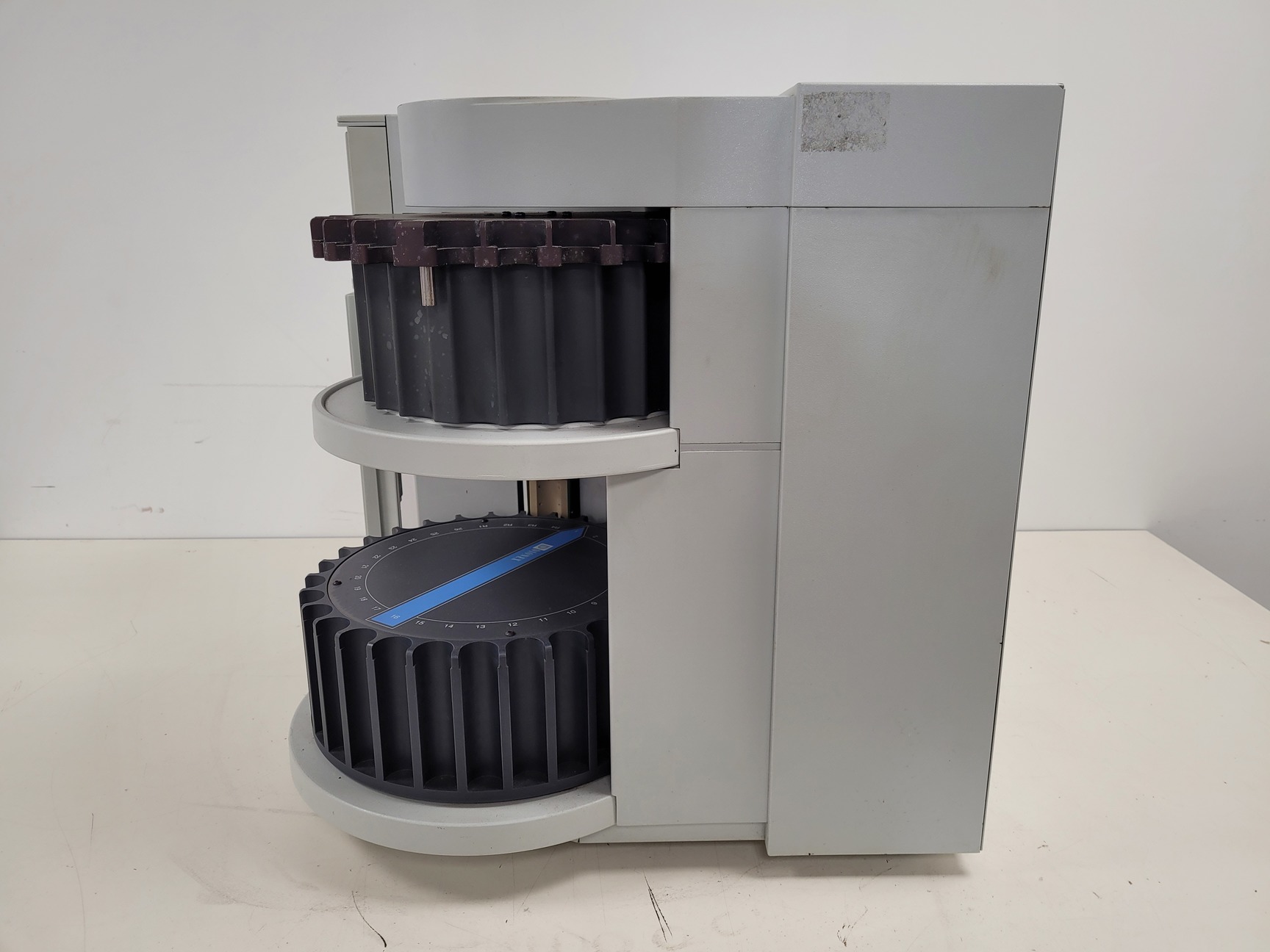 Image of Dionex ASE Accelerated Solvent Extractor Model - ASE 200E Lab