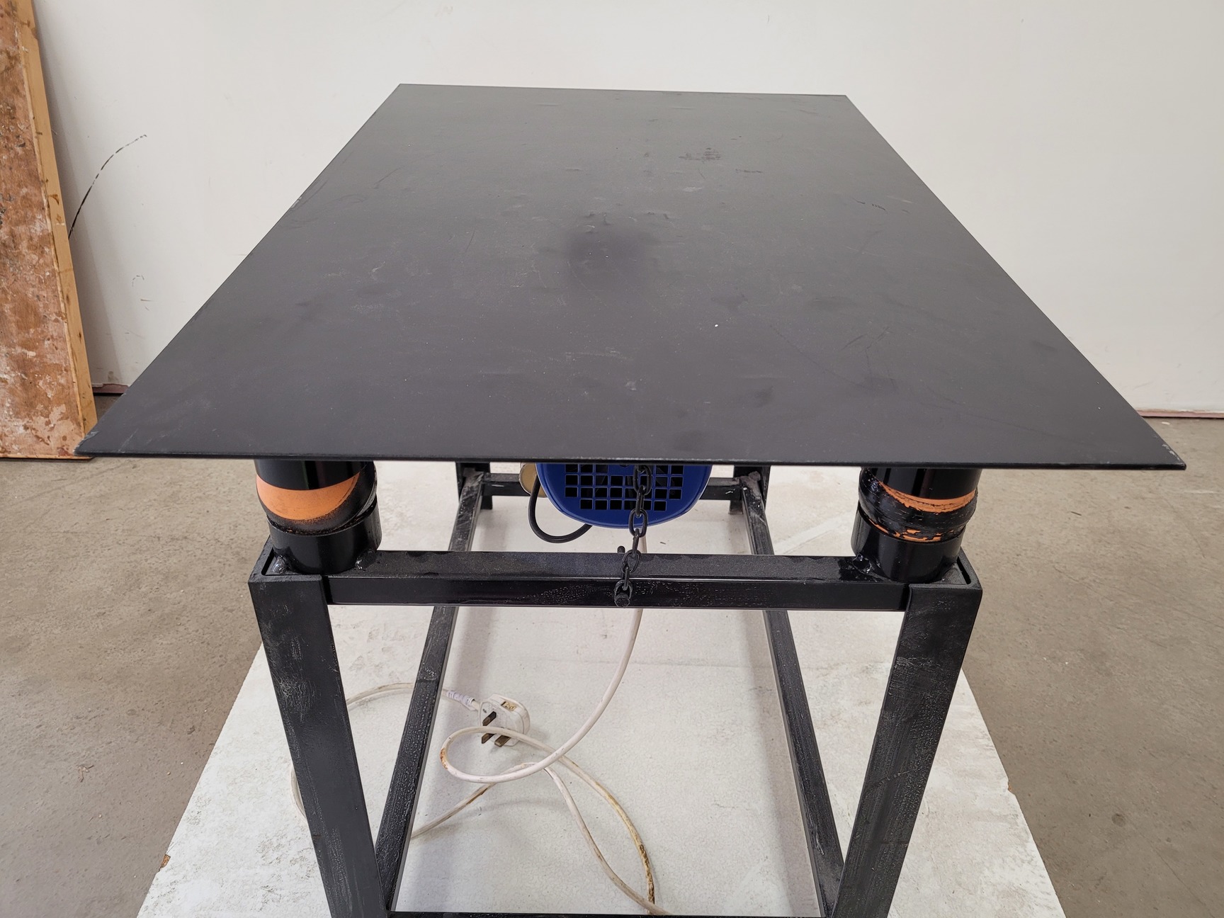 Image of Vibrating Table For Concrete & Plaster with MGC Systems MMFCS63-11-2A Motor