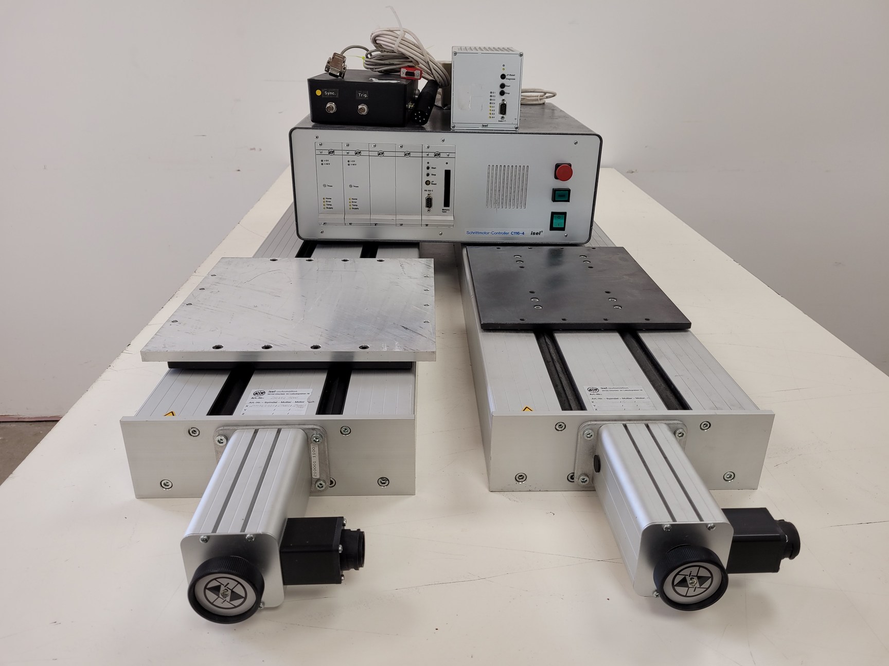 Image of isel Automation Controller C116-4 with Linear Positioners Lab