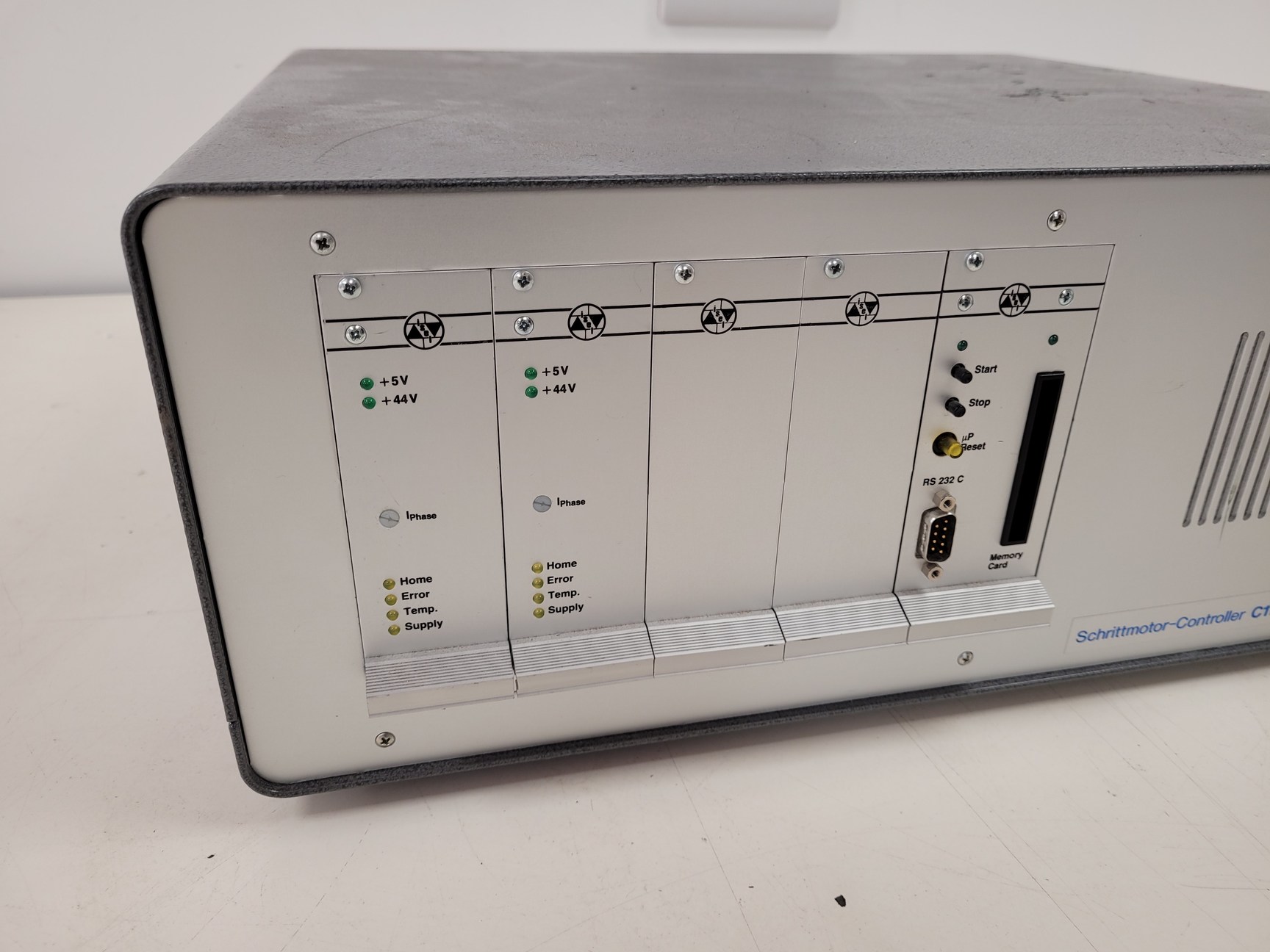 Image of isel Automation Controller C116-4 with Linear Positioners Lab