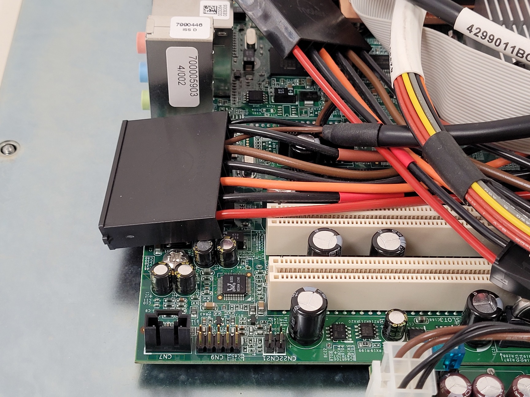 Image of Waters Embedded PC ASSY  Part no. AMI-WAT-12G003  Cust Part no. 700005903 Lab