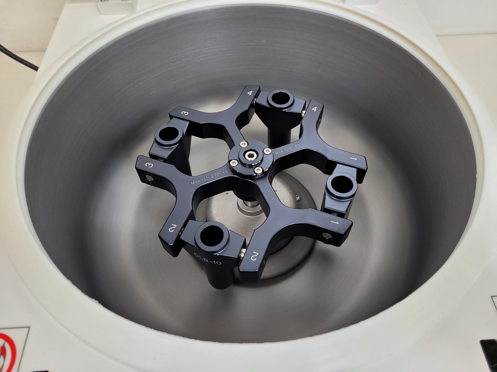 Image of GLO GT416 Low-Speed Benchtop Laboratory Centrifuge with GRS-10-4 Rotor lab