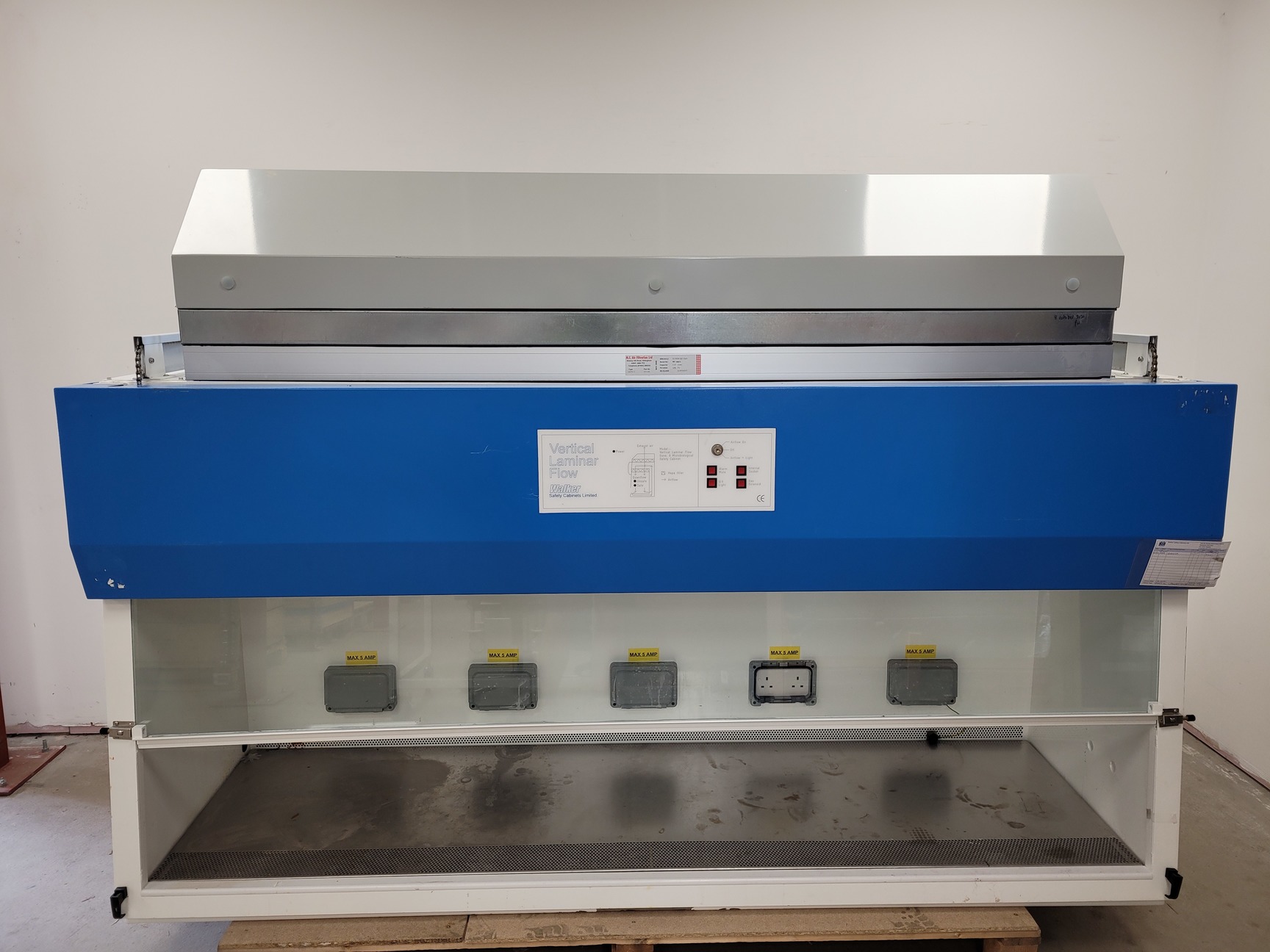 Image of Walker 2140mm Wide Vertical Laminar Flow Cabinet (2008 YOM) Lab Recirculating