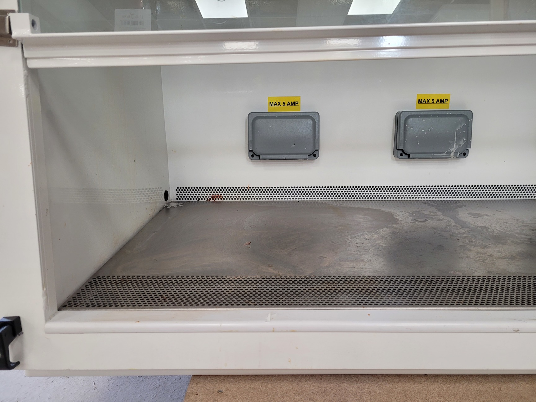 Image of Walker 2140mm Wide Vertical Laminar Flow Cabinet (2008 YOM) Lab Recirculating