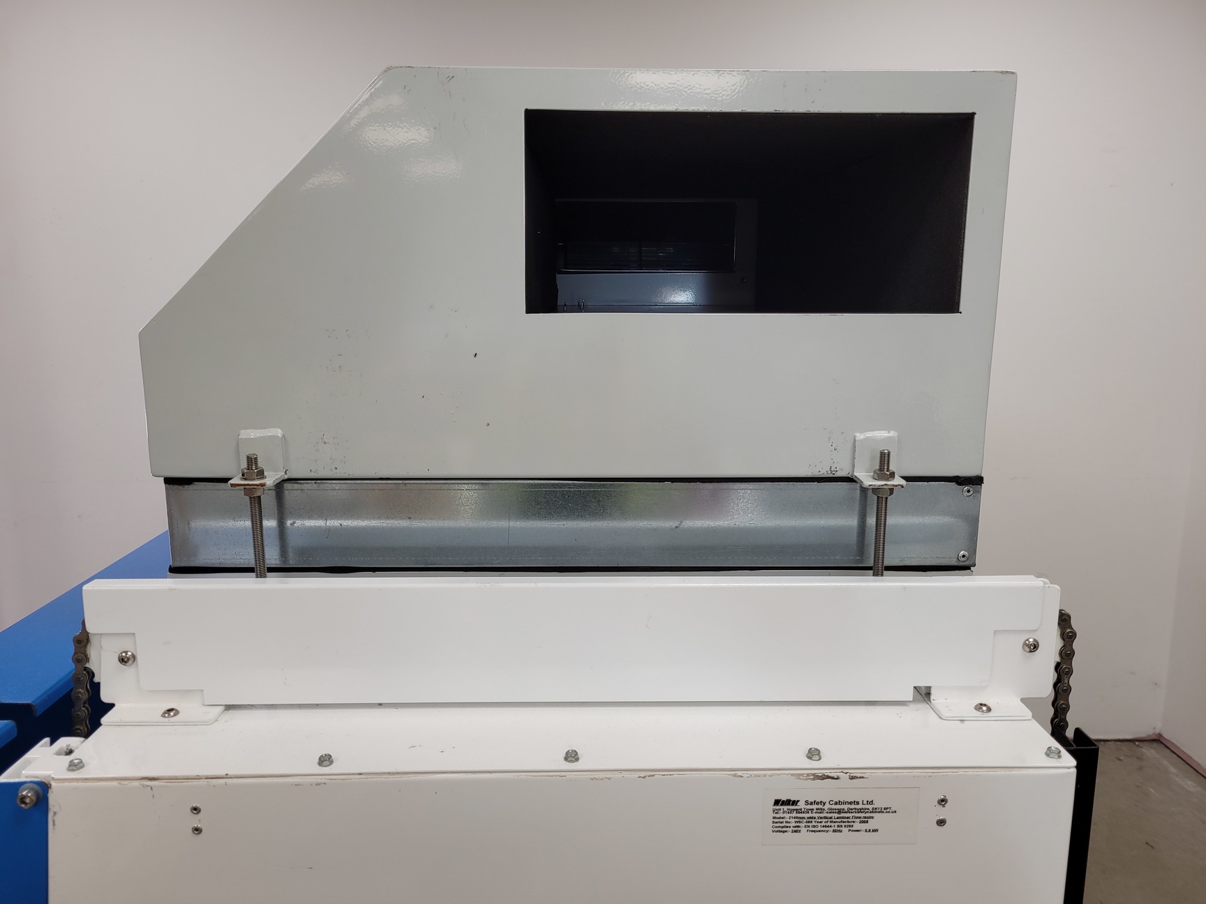 Image of Walker 2140mm Wide Vertical Laminar Flow Cabinet (2008 YOM) Lab Recirculating