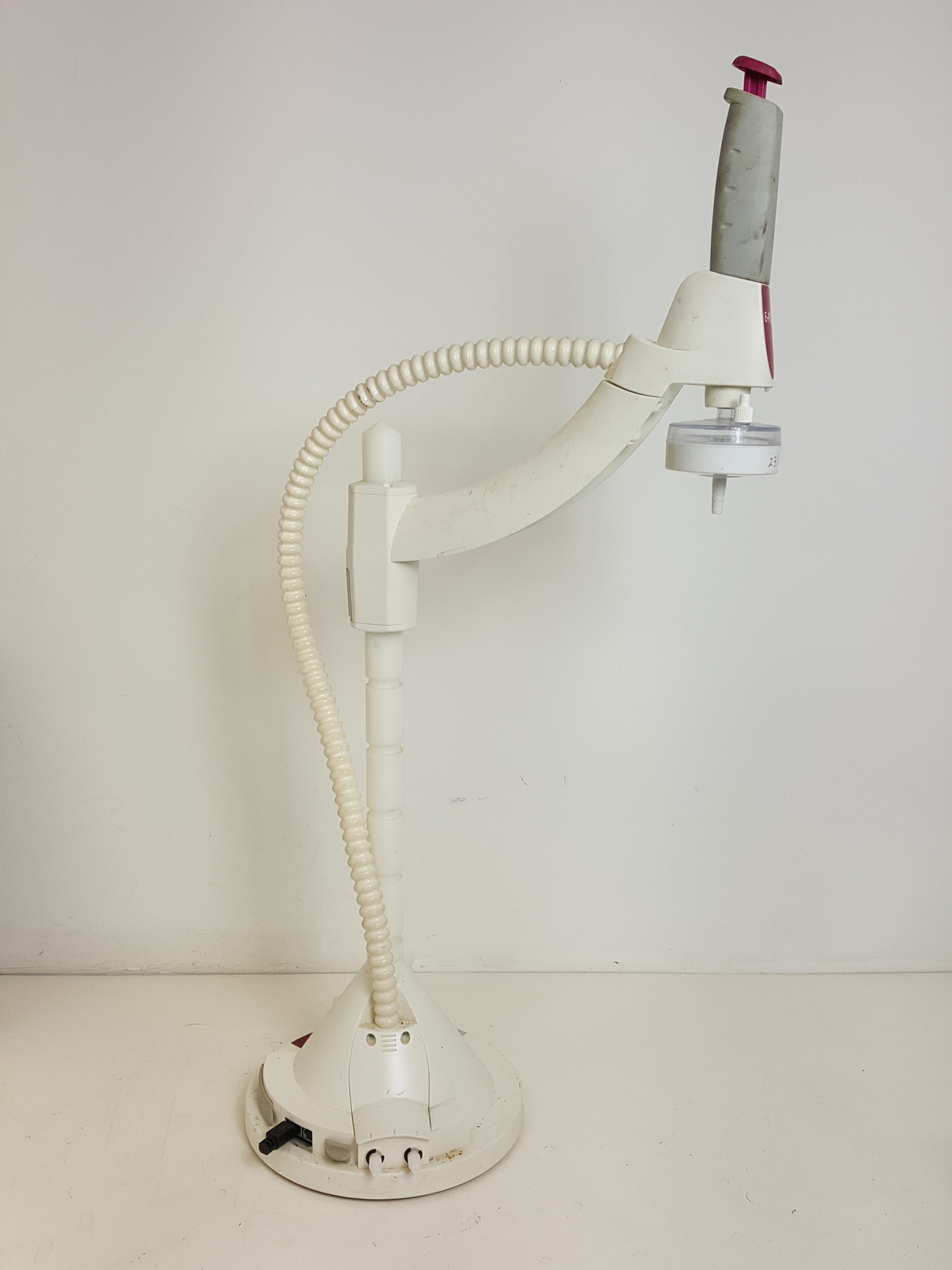 Image of Millipore Elix Advantage 3 Water Purification System with E-Pod Remote Dispenser