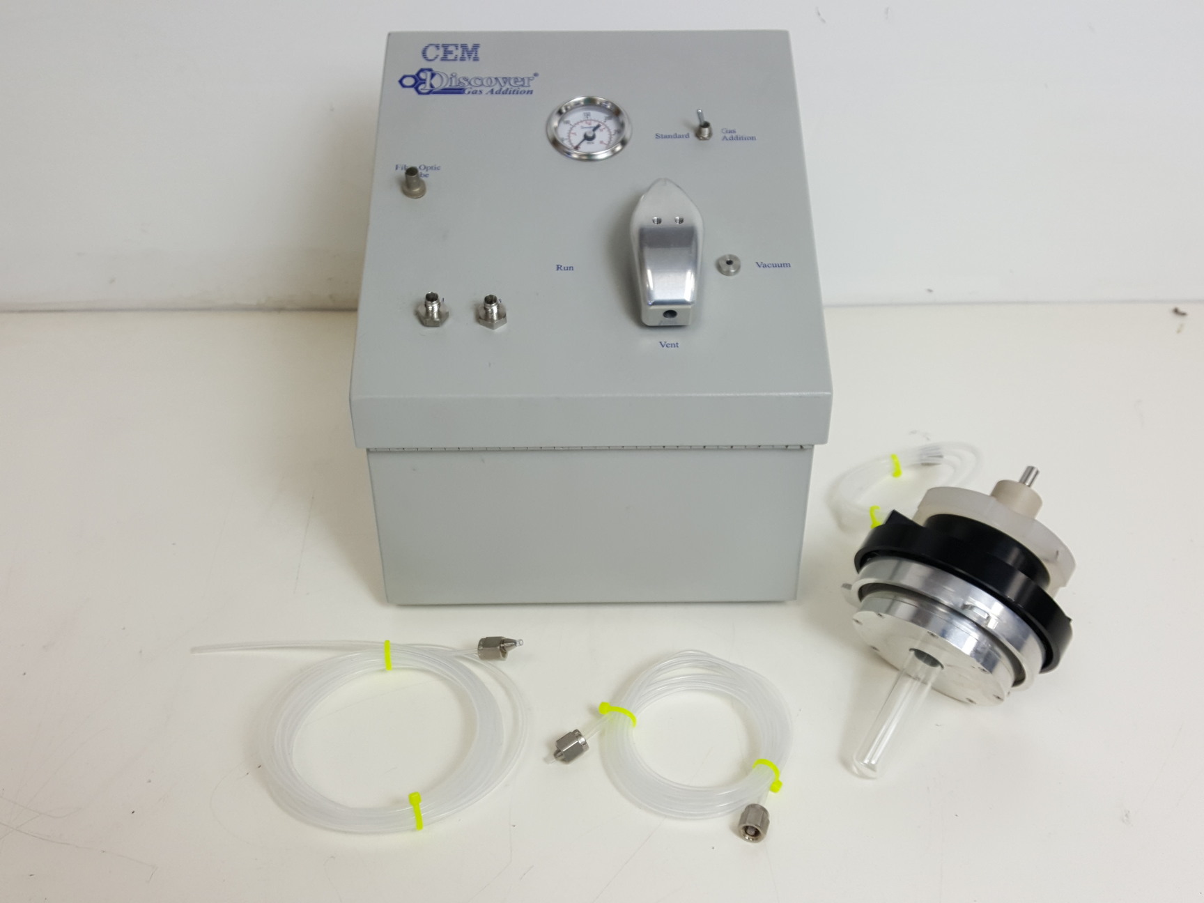 Image of CEM Discover 908010 Microwave Digestion Synthesis System with CoolMate Lab