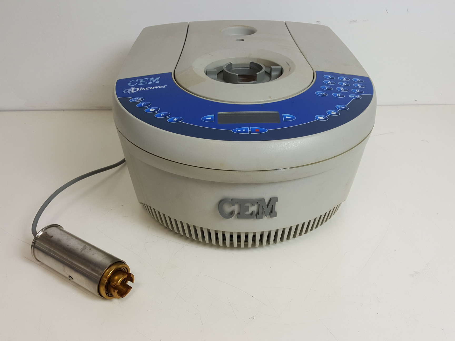 Image of CEM Discover 908010 Microwave Digestion Synthesis System with CoolMate Lab
