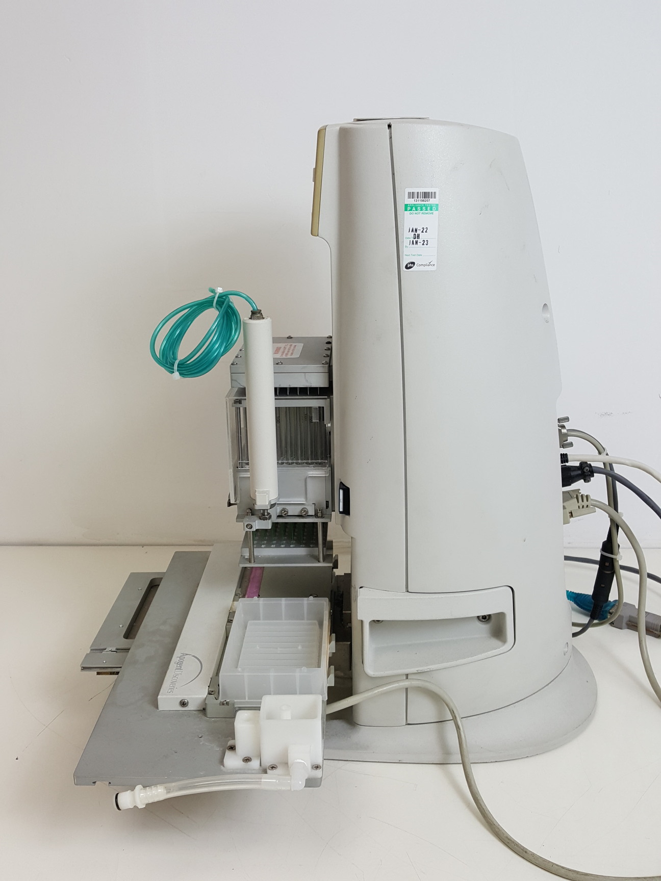 Image of Thermo Scientific Matrix Hydra II Automated Liquid Handling System Lab