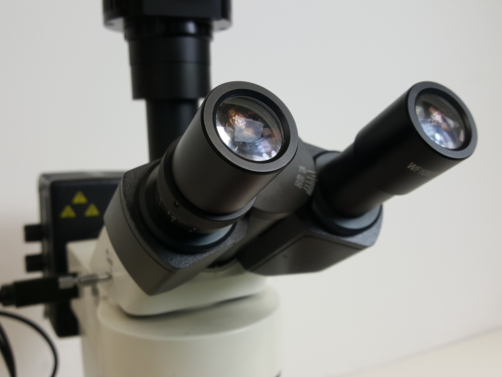 Image of GX Microscopes Trinocular Microscope with Q Imaging QICAM & 4 x Objectives Lab