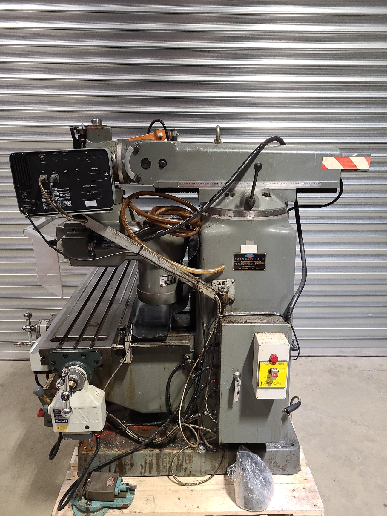 Image of King Rich KR-V2000 Vertical Milling Machine Engineering Workshop + Work Clamps